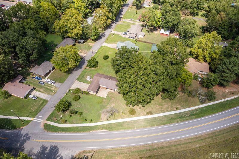 1102 N Lincoln Street Property Photo 8