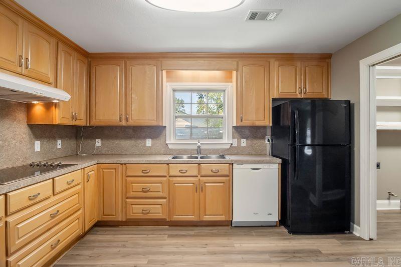 1102 N Lincoln Street Property Photo 19