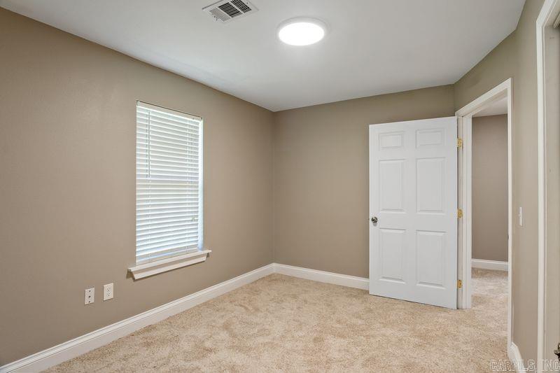 1102 N Lincoln Street Property Photo 29