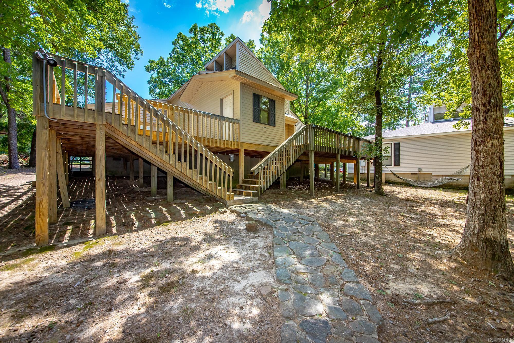 107 Shadow Ridge Loop Property Photo 5