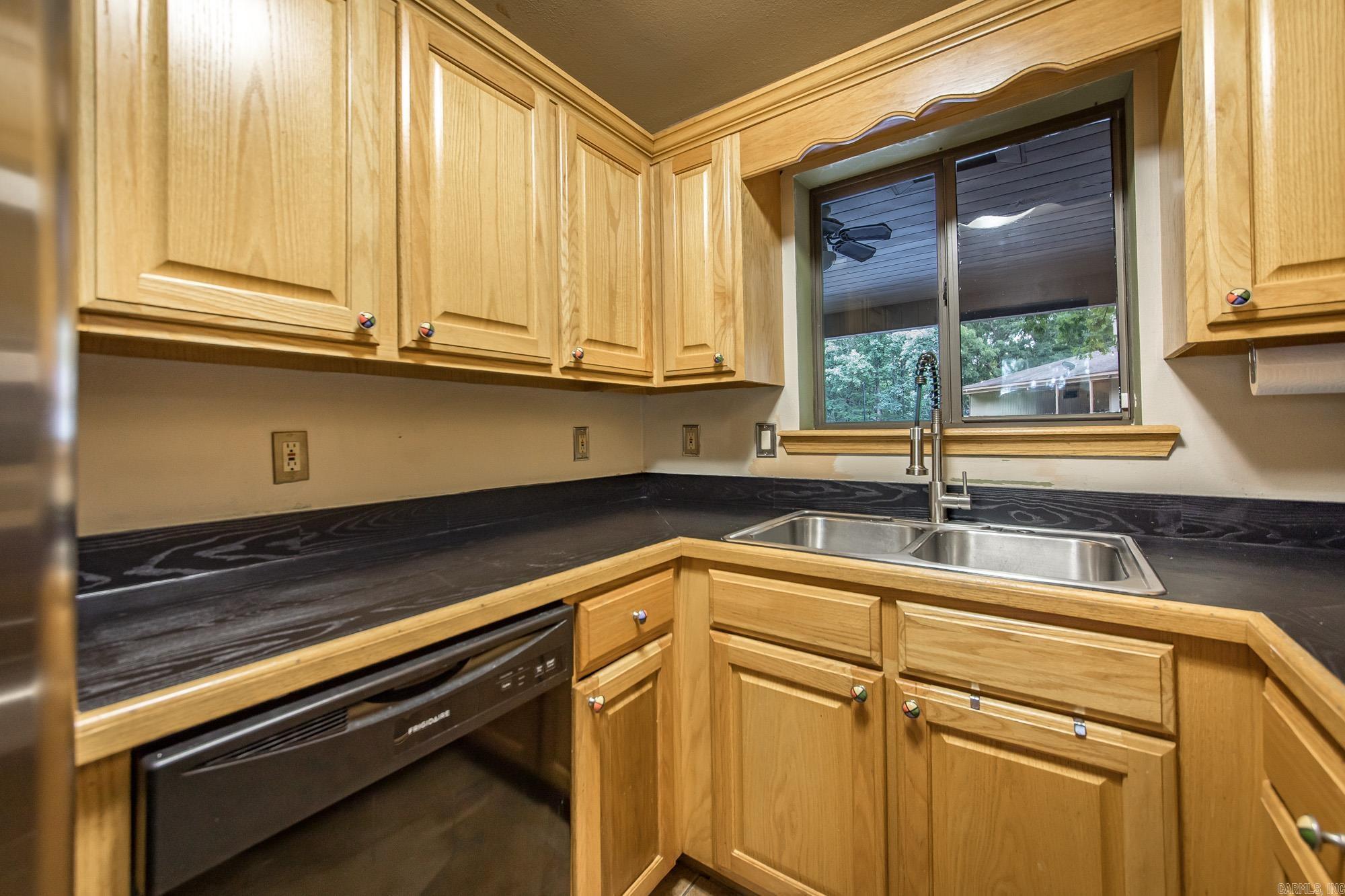 107 Shadow Ridge Loop Property Photo 10