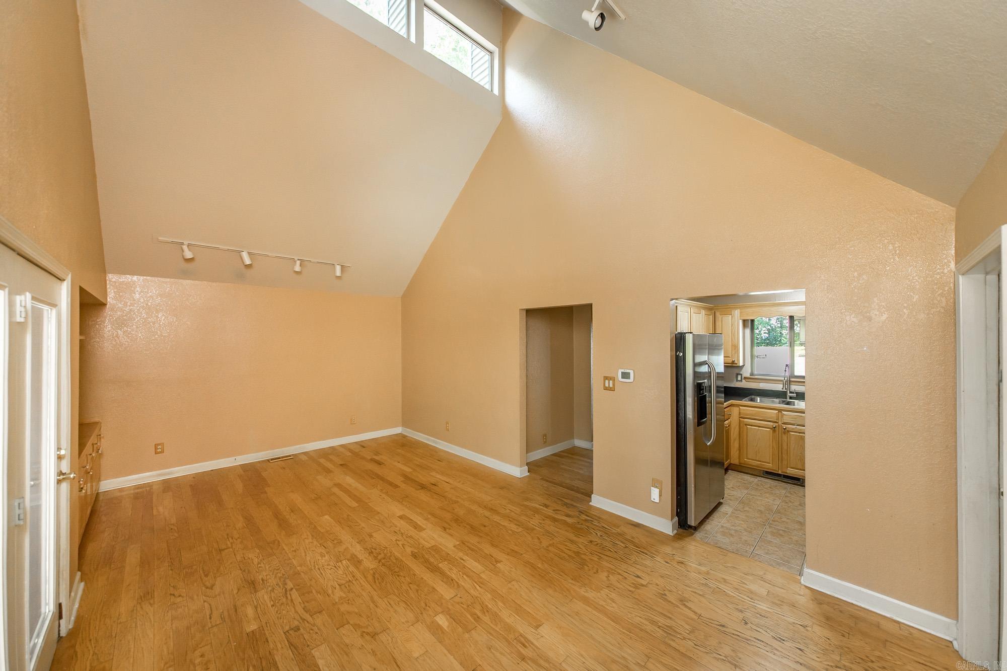 107 Shadow Ridge Loop Property Photo 14