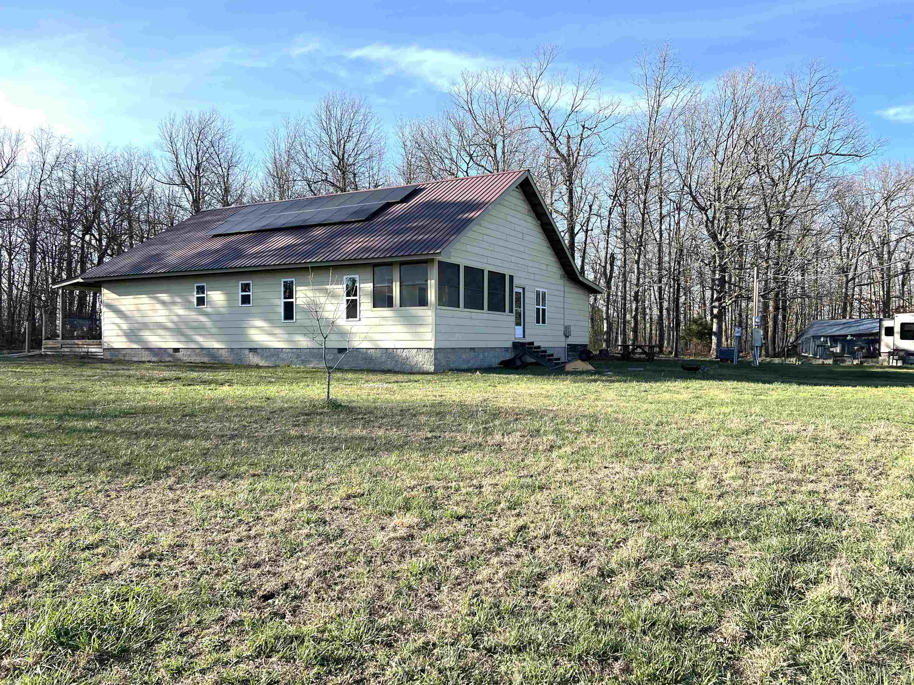 2118 Jimmy Creek Road Property Photo 1