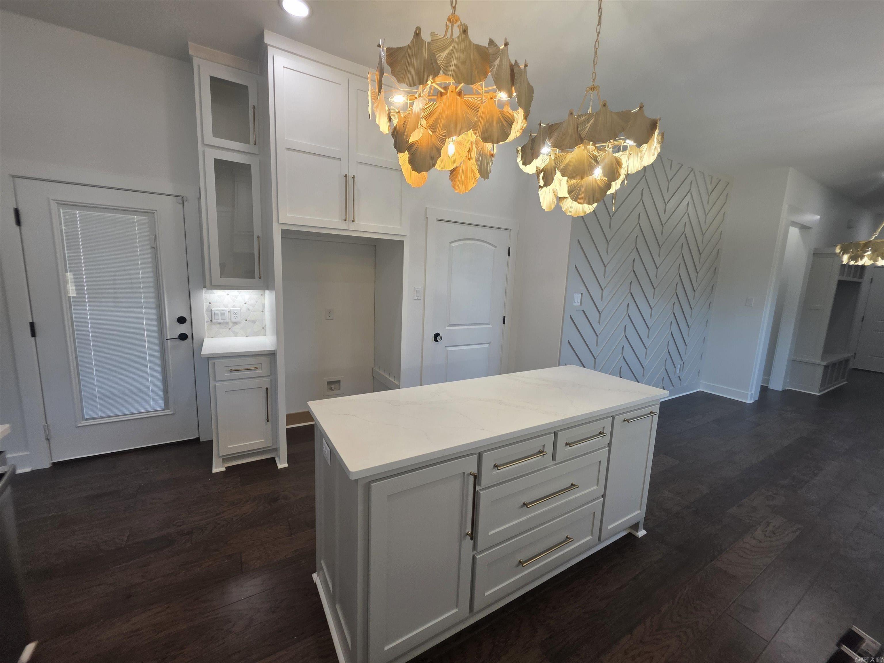 1518 S Arch Street Property Photo 12