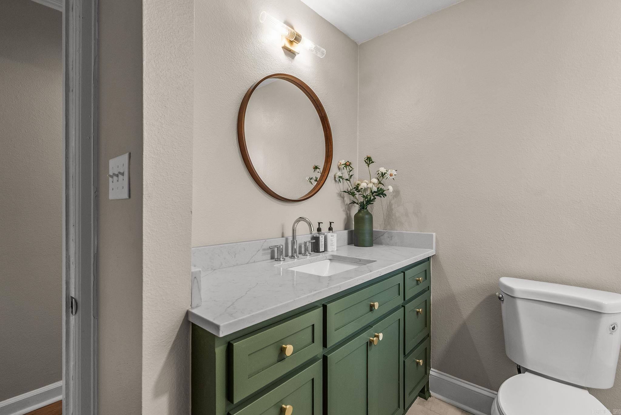 824 N Taylor Street Property Photo 22