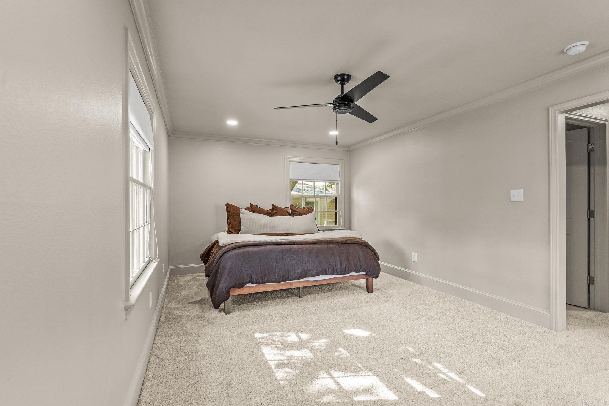 824 N Taylor Street Property Photo 26