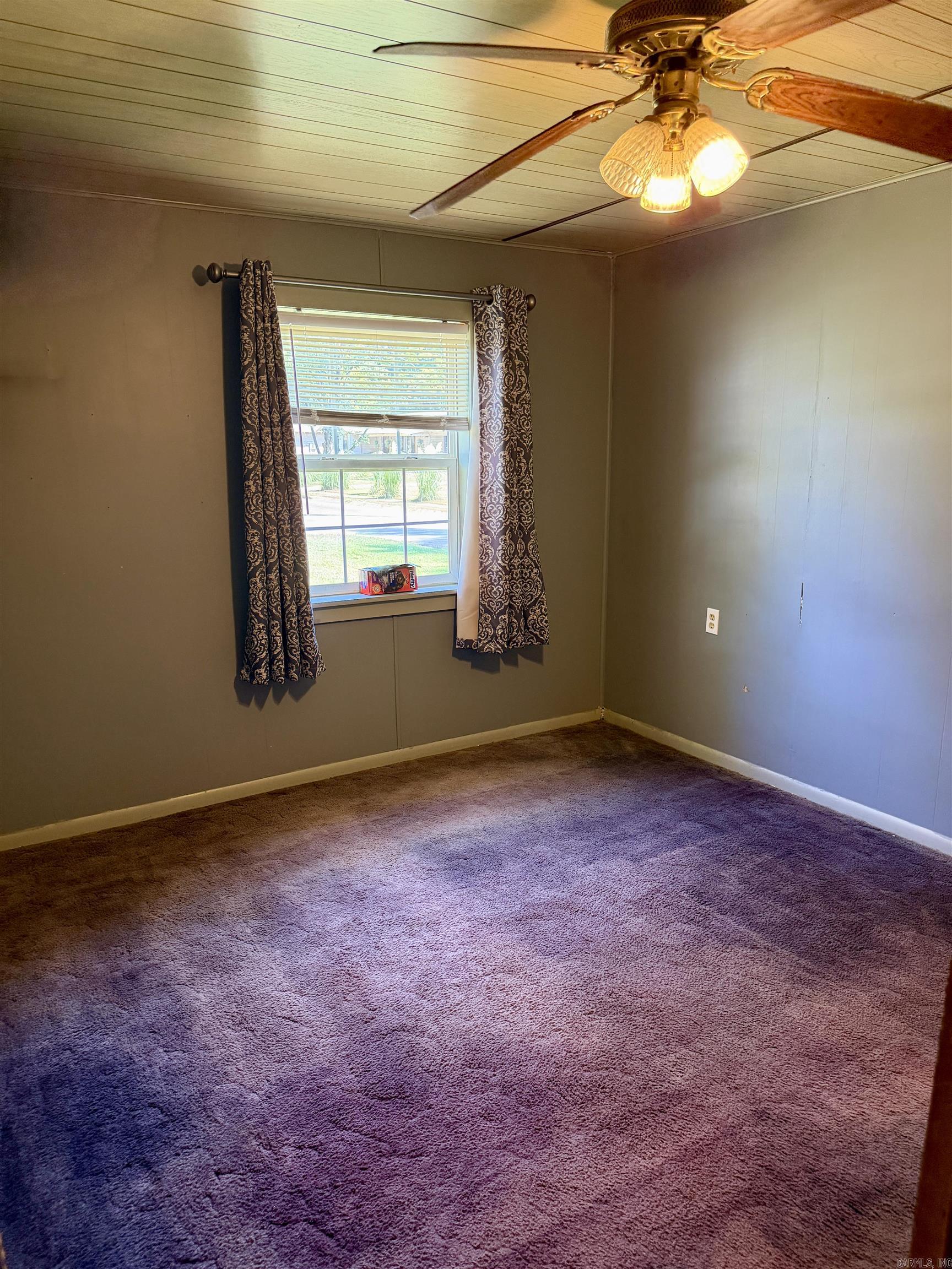 211 W Mckennon St Property Photo 13
