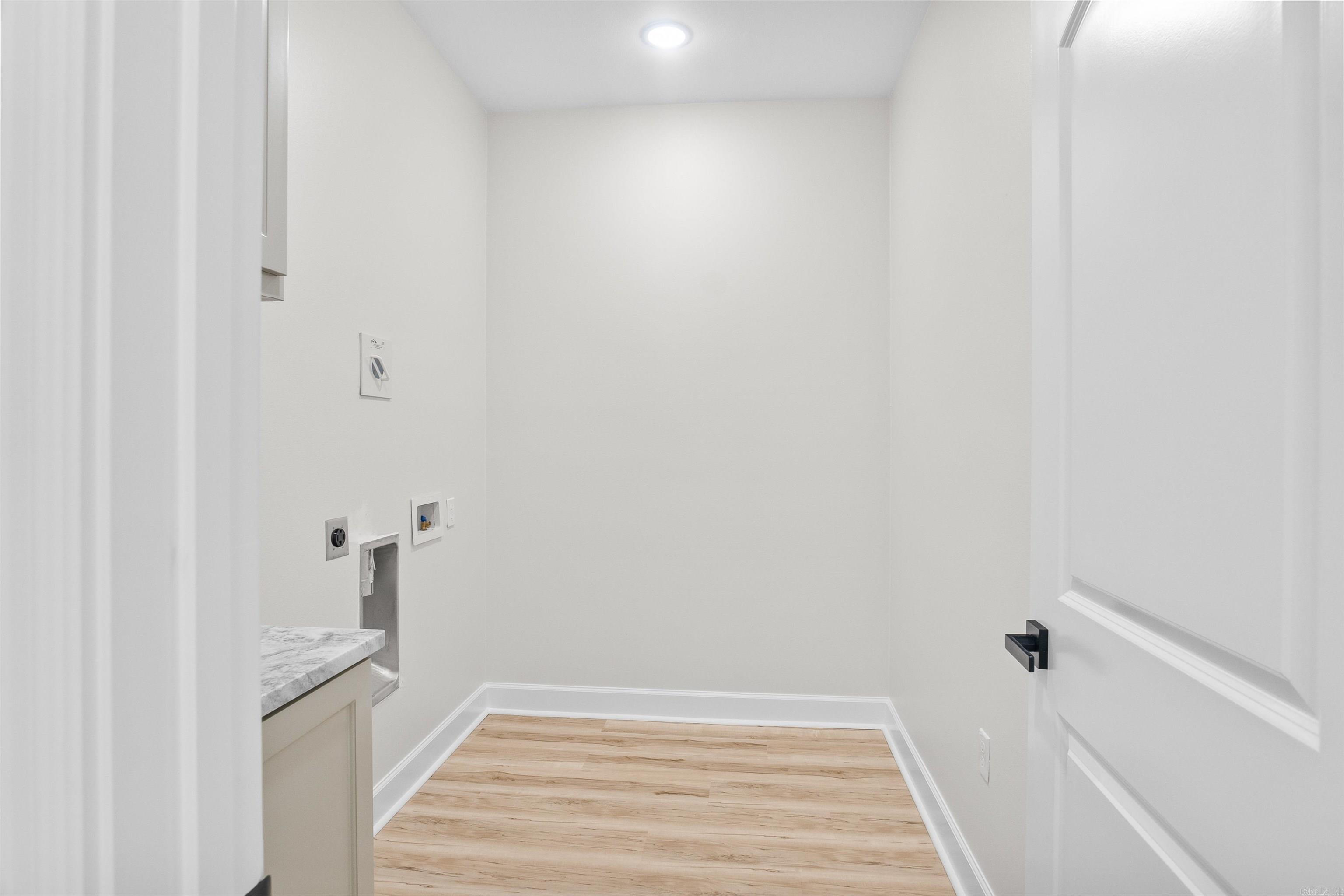 524 Madeleine Circle Property Photo 39