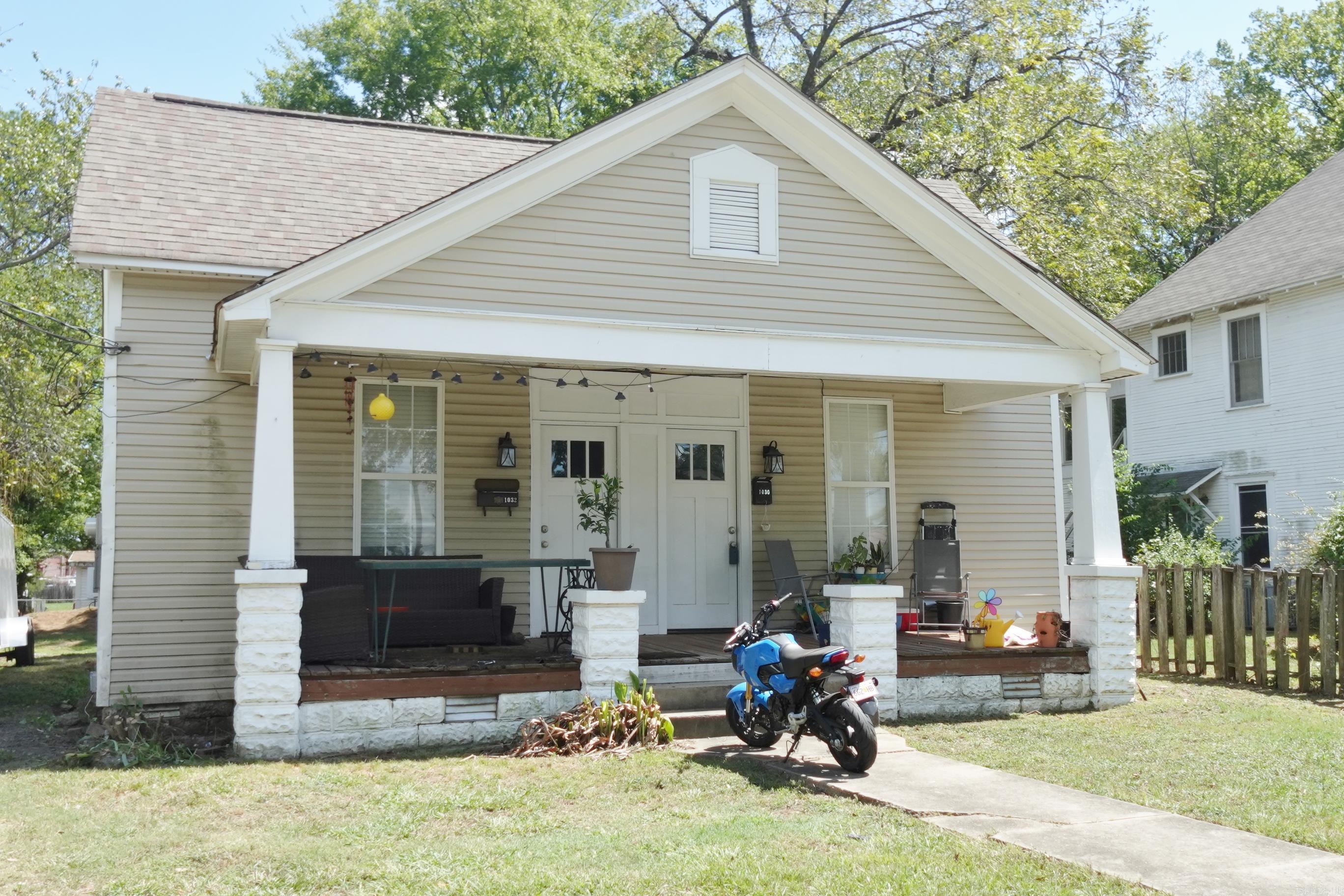 1030 Clifton St. Property Photo 1
