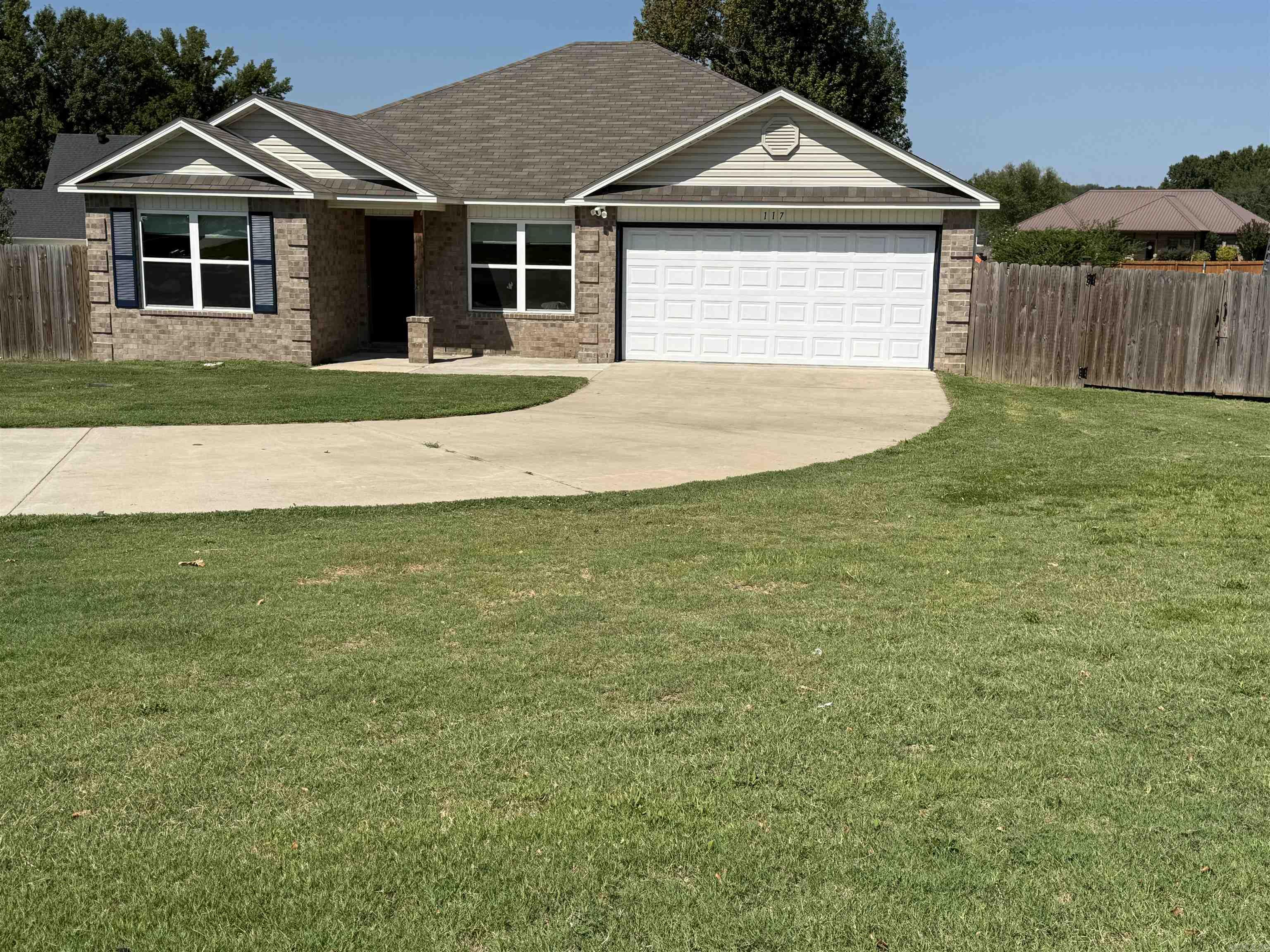 117 James Dr Property Photo 1