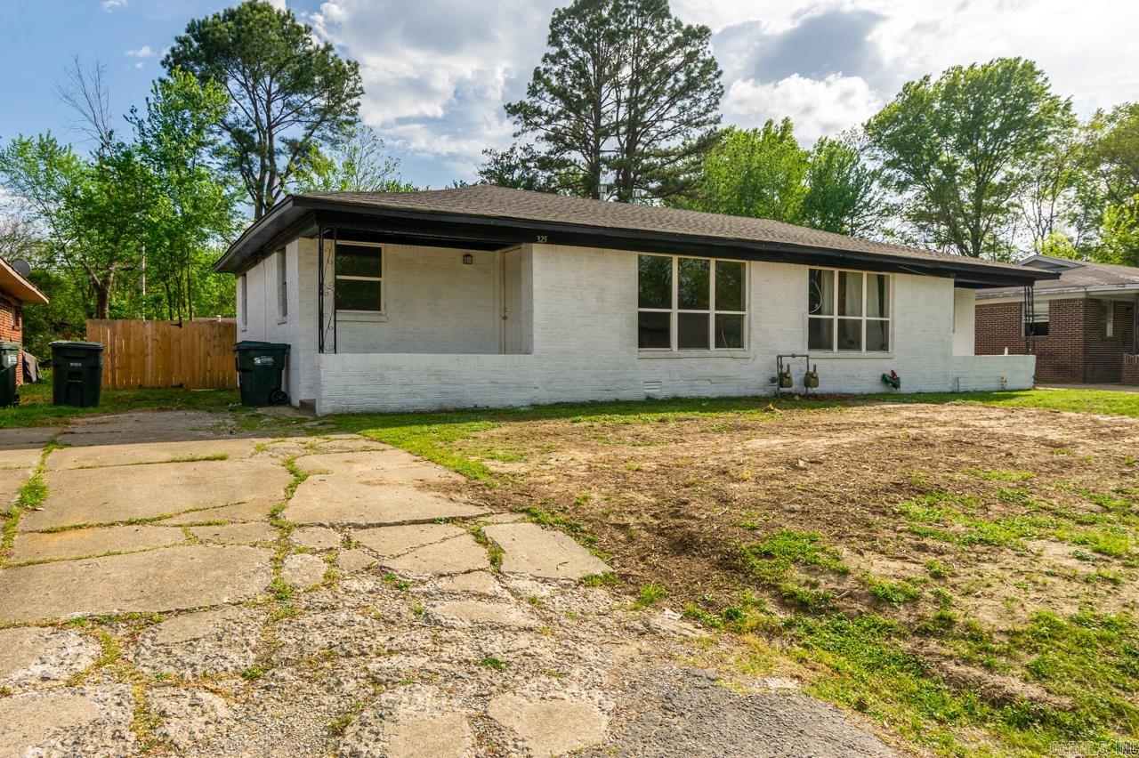 325 Hereford Street Property Photo 3