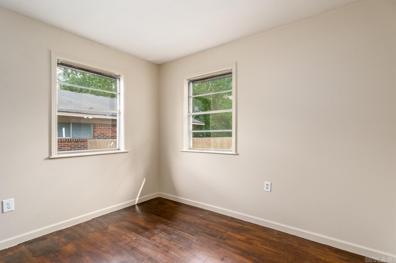 325 Hereford Street Property Photo 16