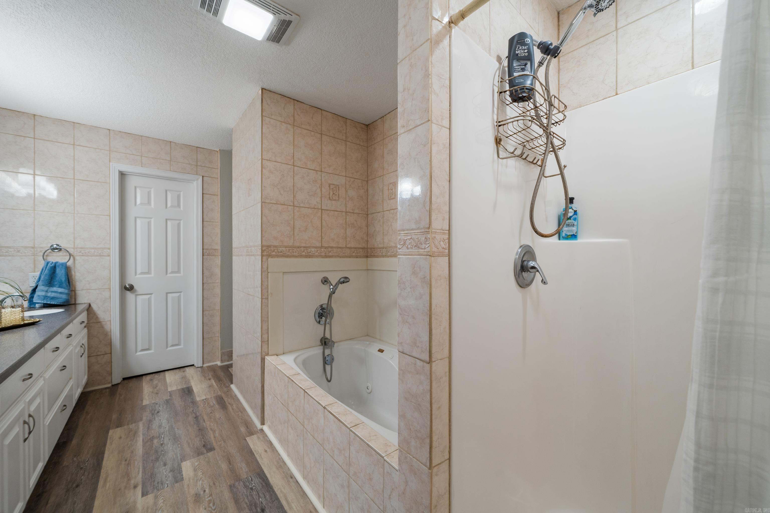 100 Stonebriar Drive Property Photo 24