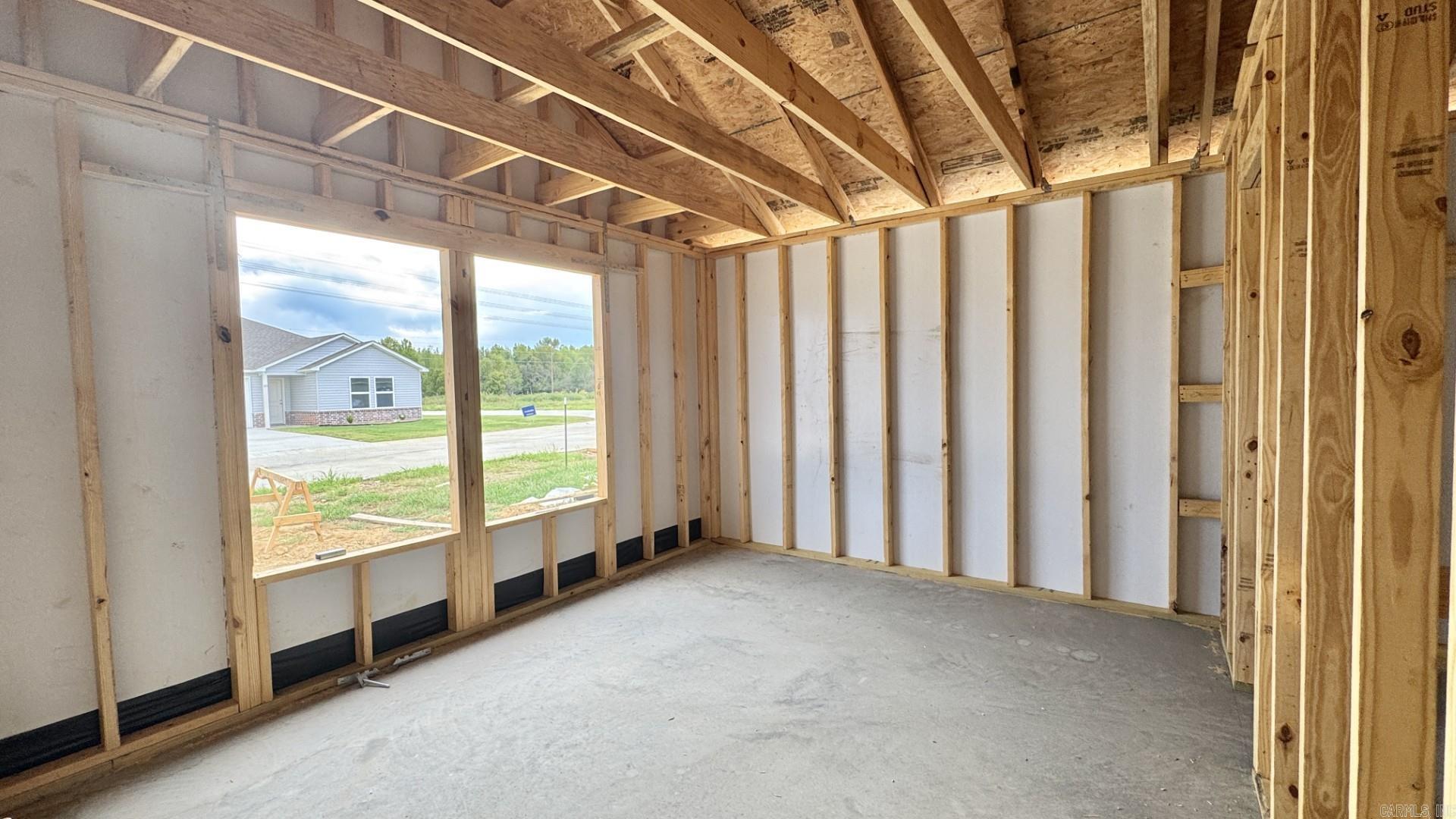 54 Farmhouse Loop Property Photo 8