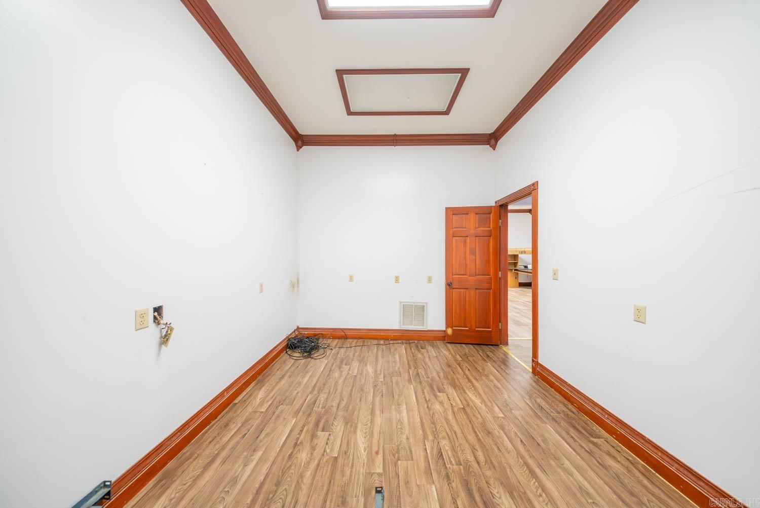 375 Main Street Property Photo 15