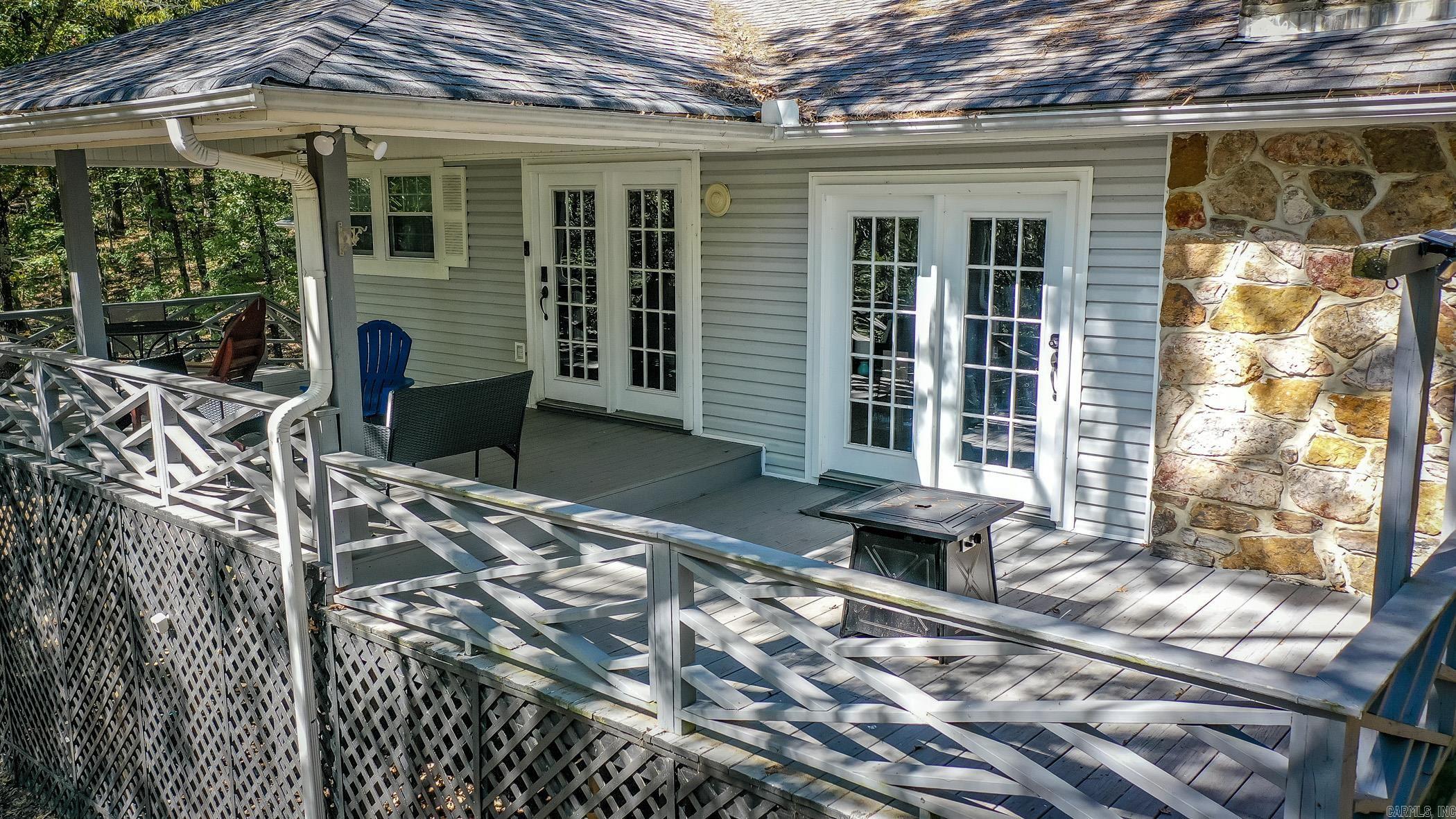 106 Set Court Property Photo 5