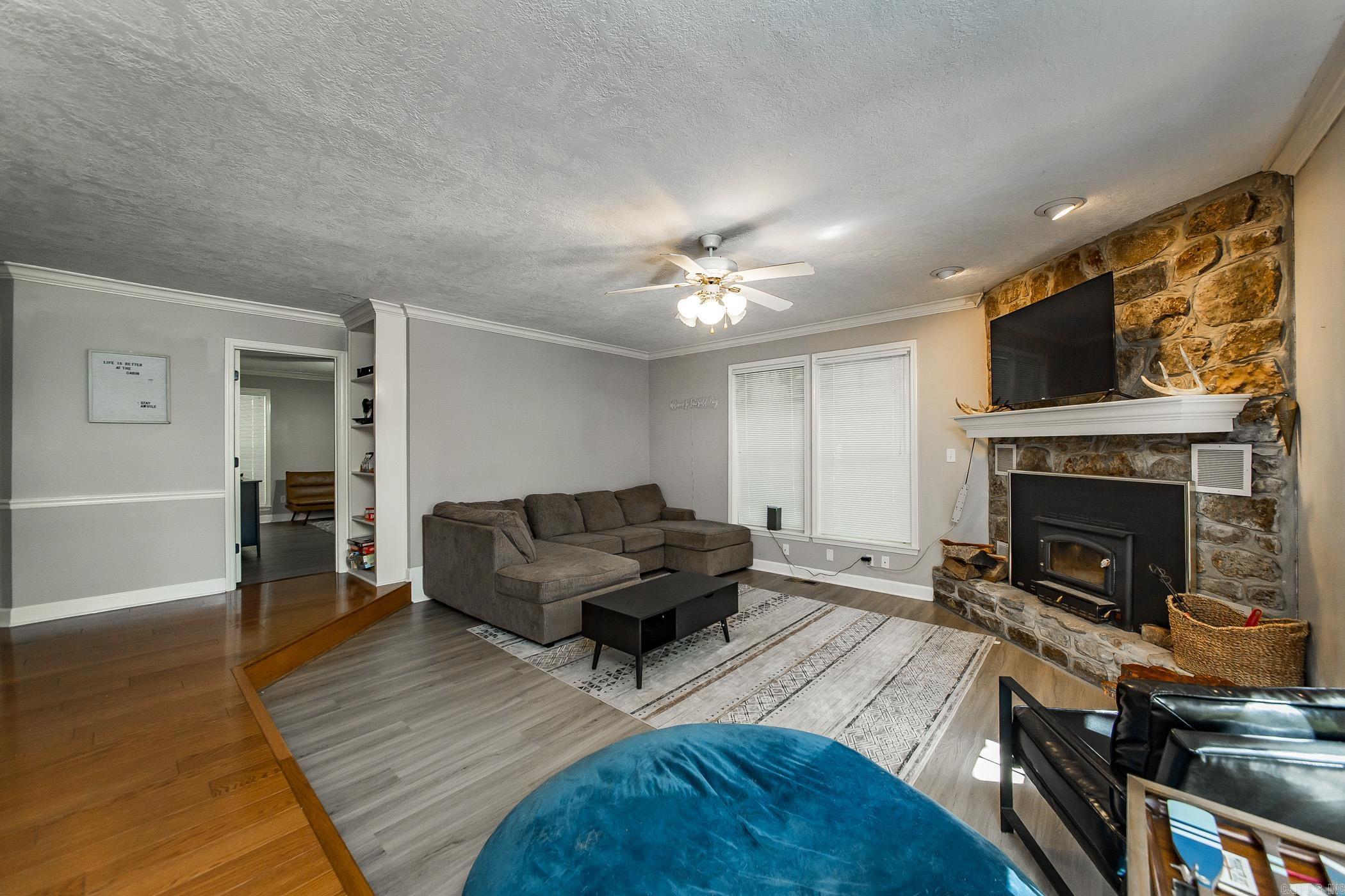 106 Set Court Property Photo 12