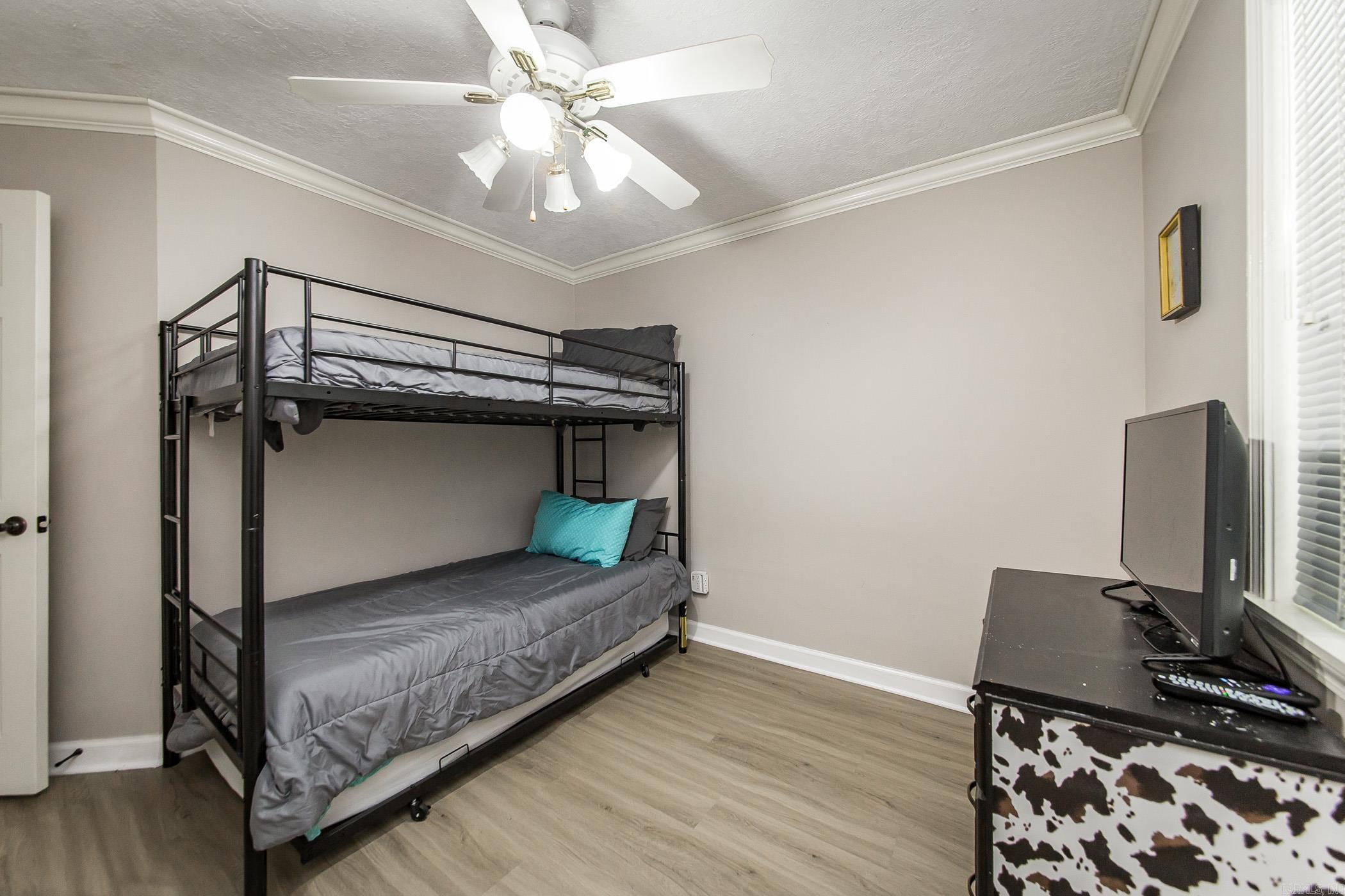 106 Set Court Property Photo 18