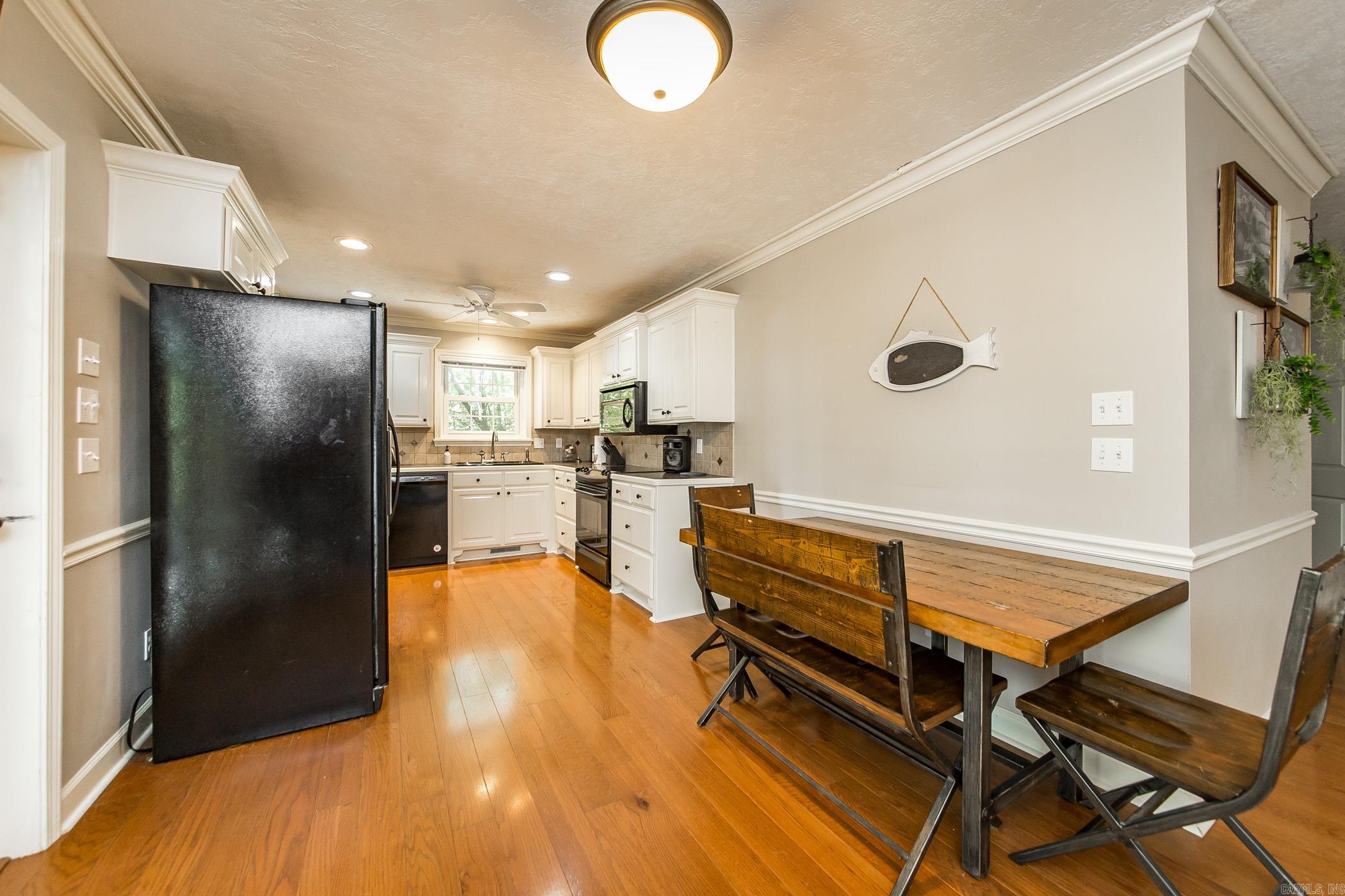 106 Set Court Property Photo 26