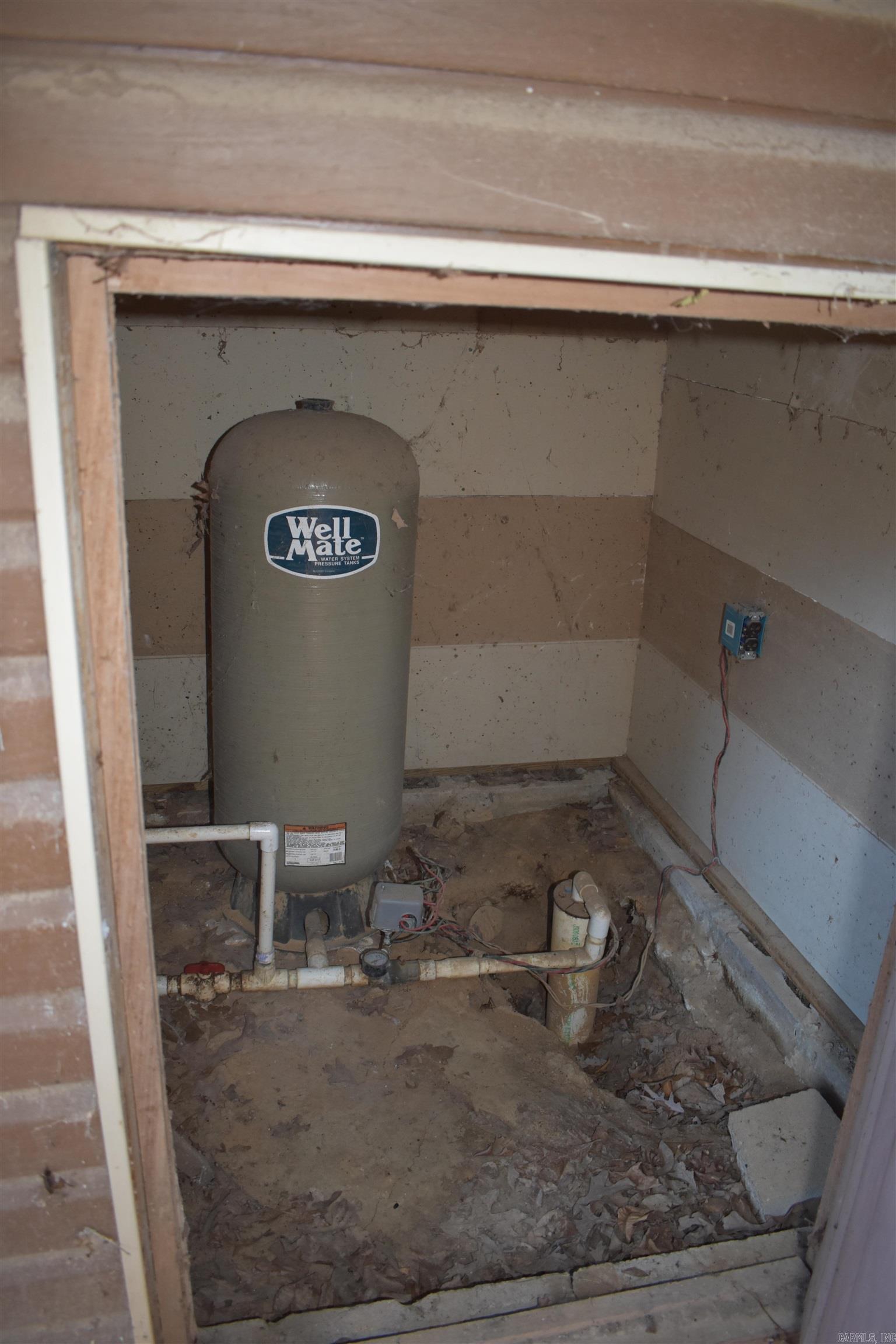 5003 Lynette Drive Property Photo 5