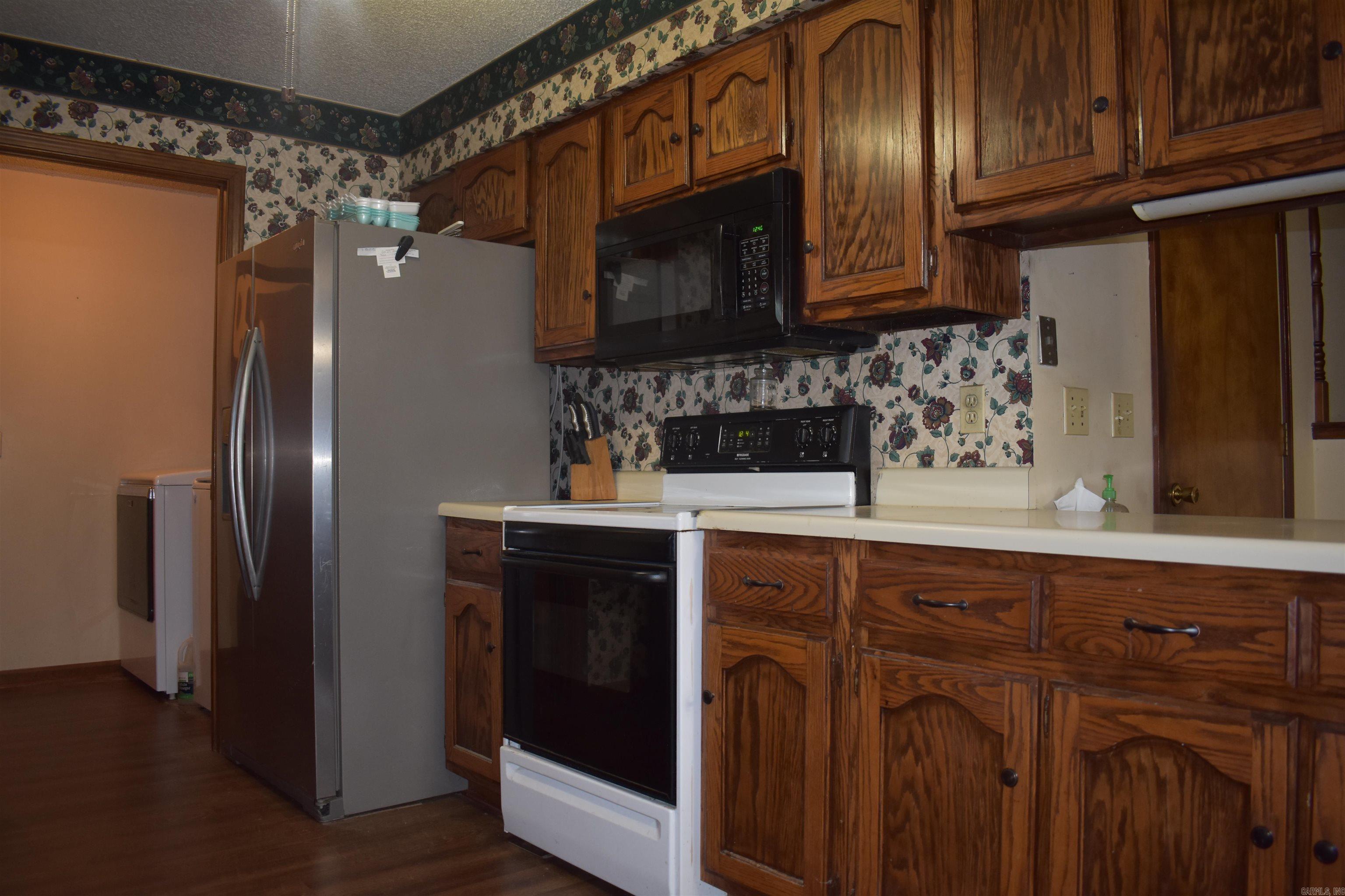 5003 Lynette Drive Property Photo 15