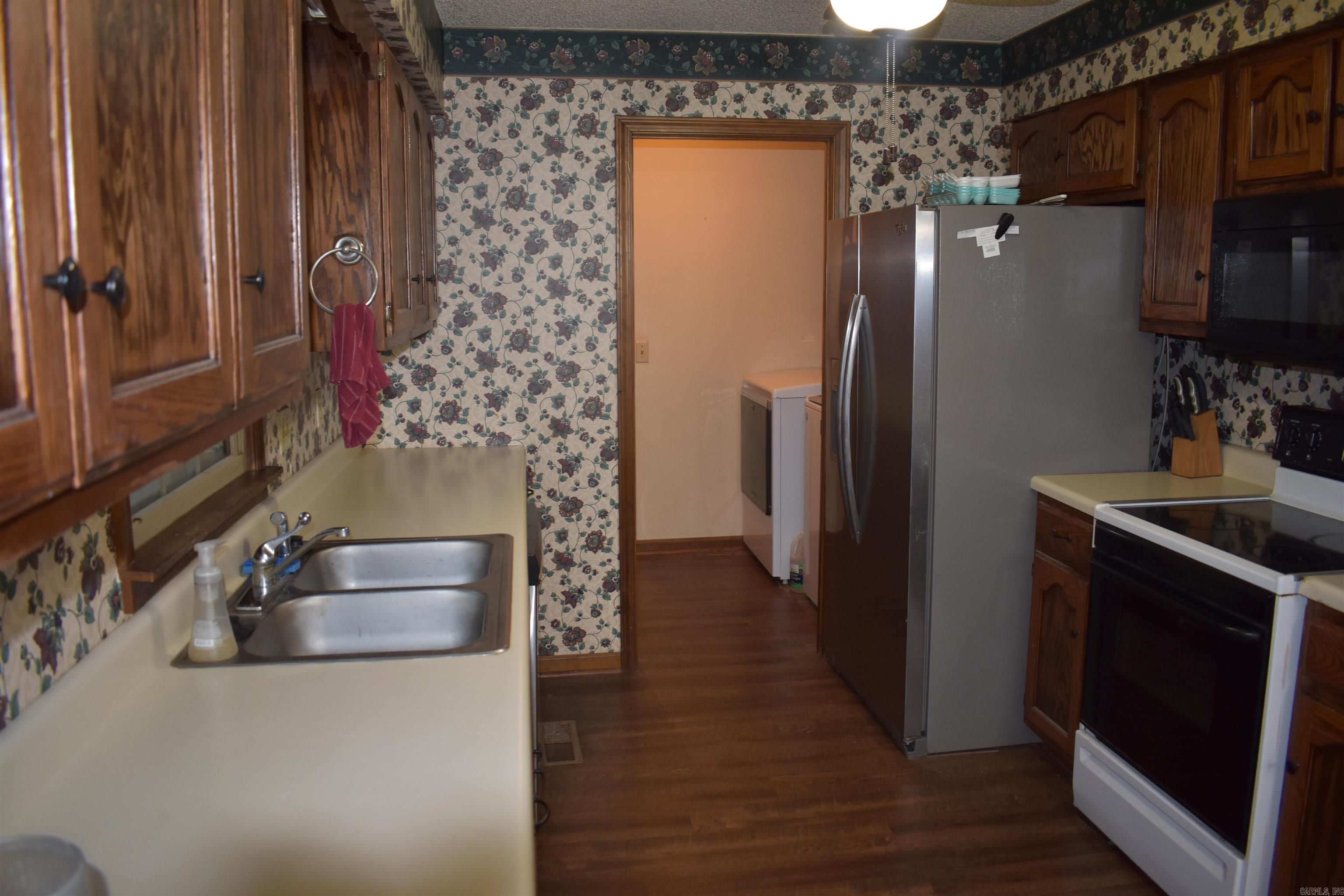 5003 Lynette Drive Property Photo 16