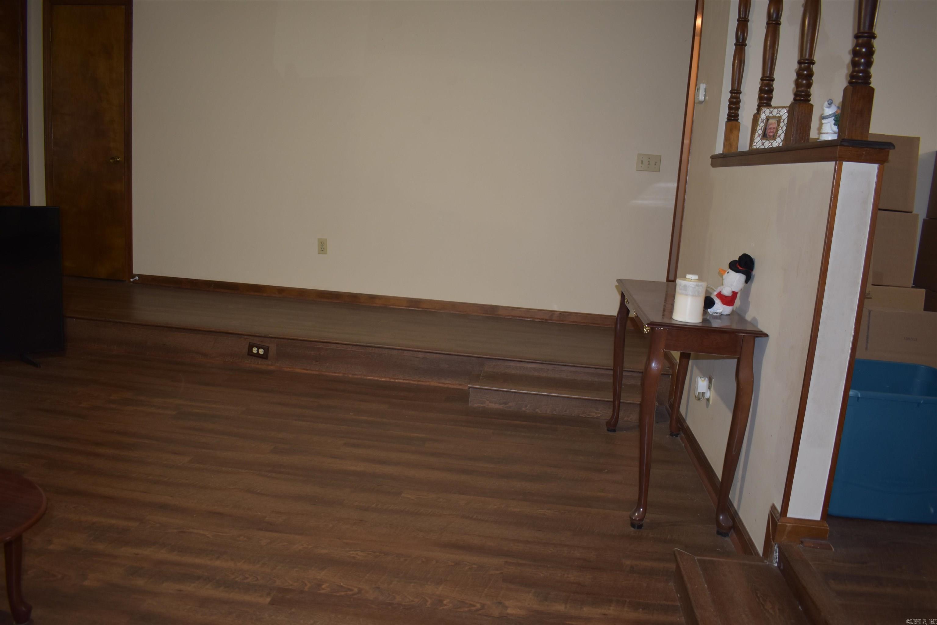 5003 Lynette Drive Property Photo 28