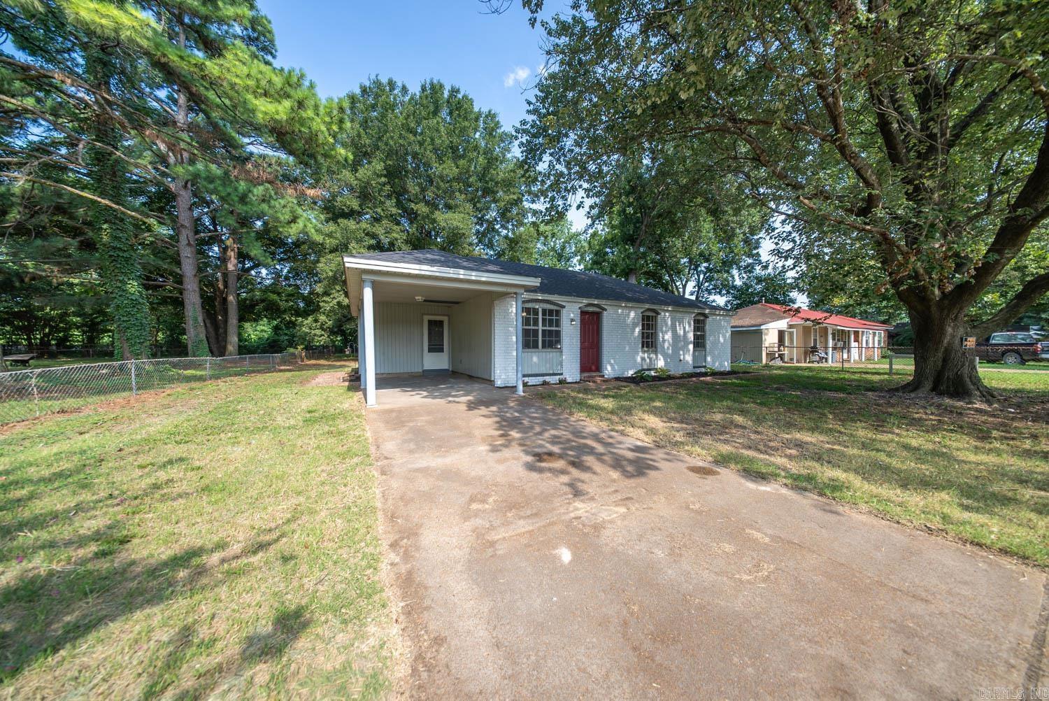 1317 Cindy Lane Property Photo 4