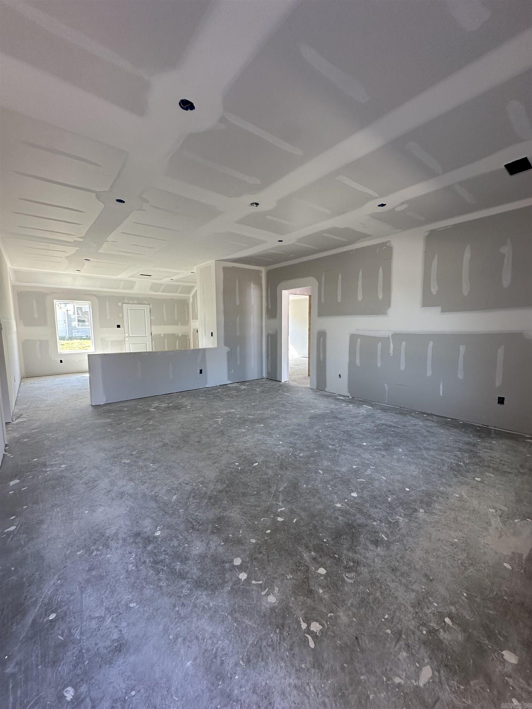 1409 Manor Court Property Photo 3