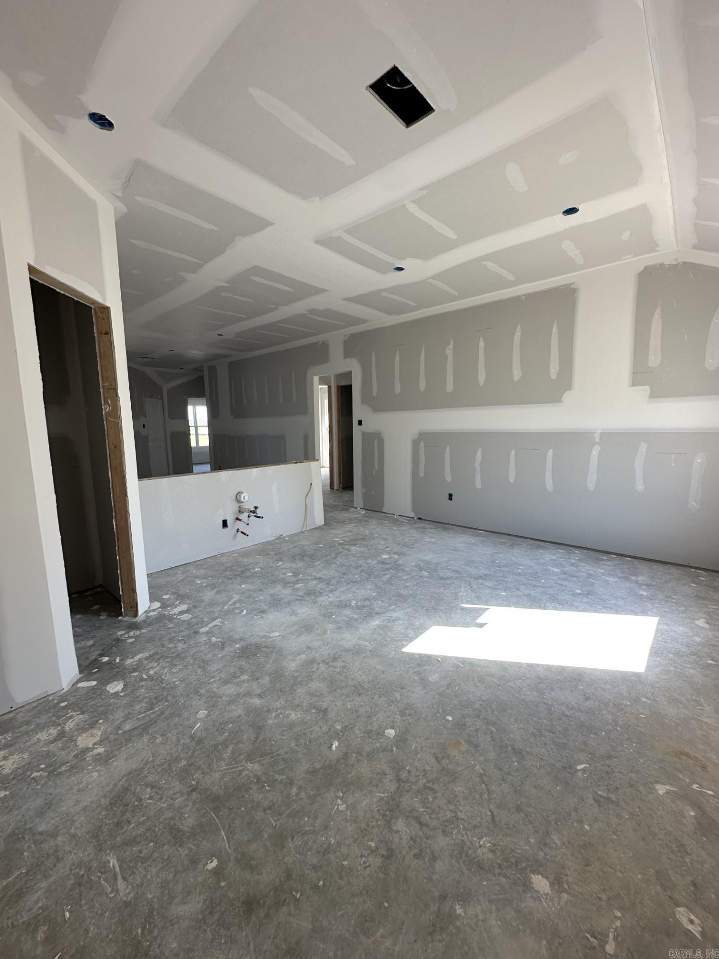 1409 Manor Court Property Photo 6