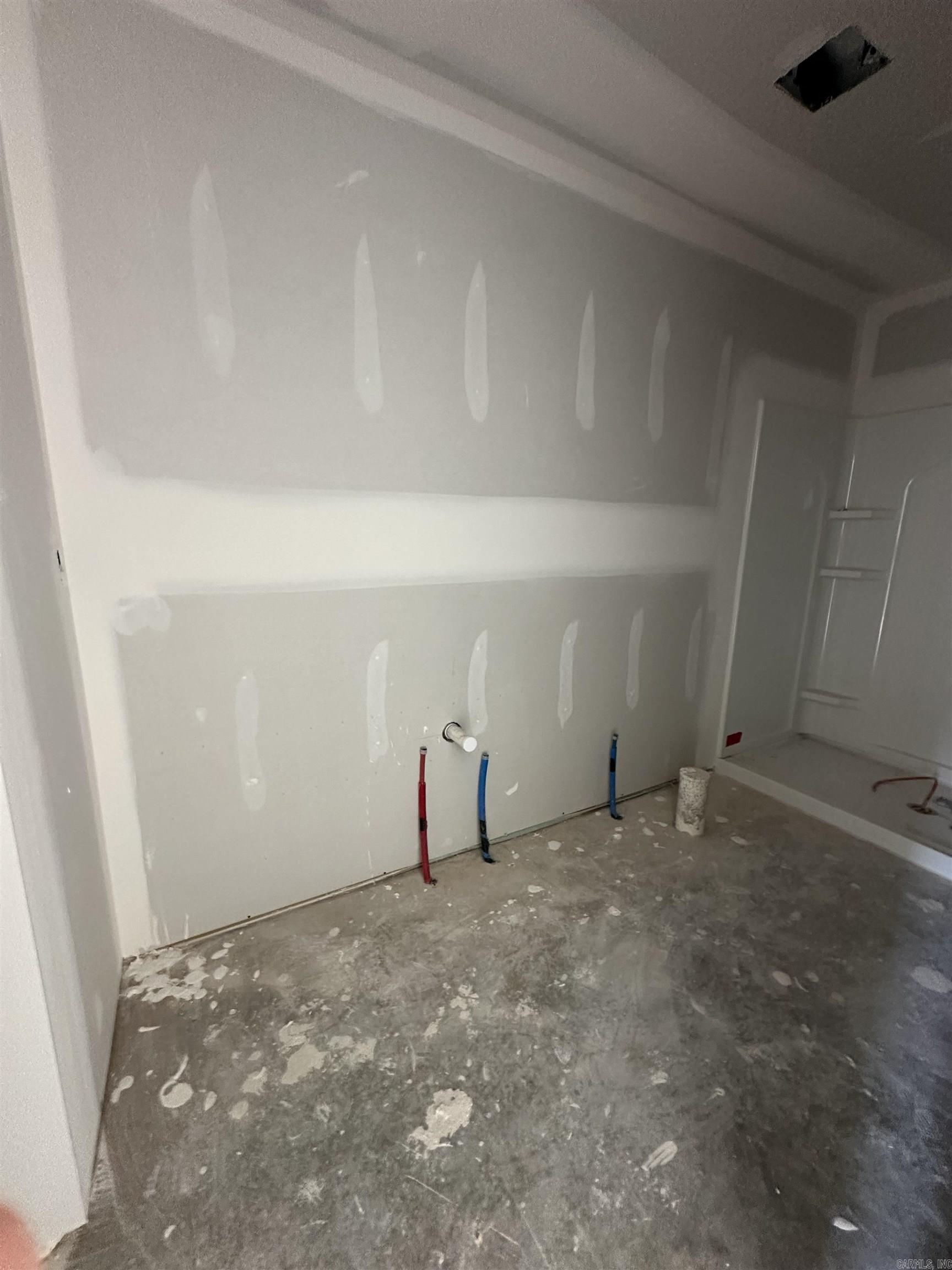 1409 Manor Court Property Photo 13