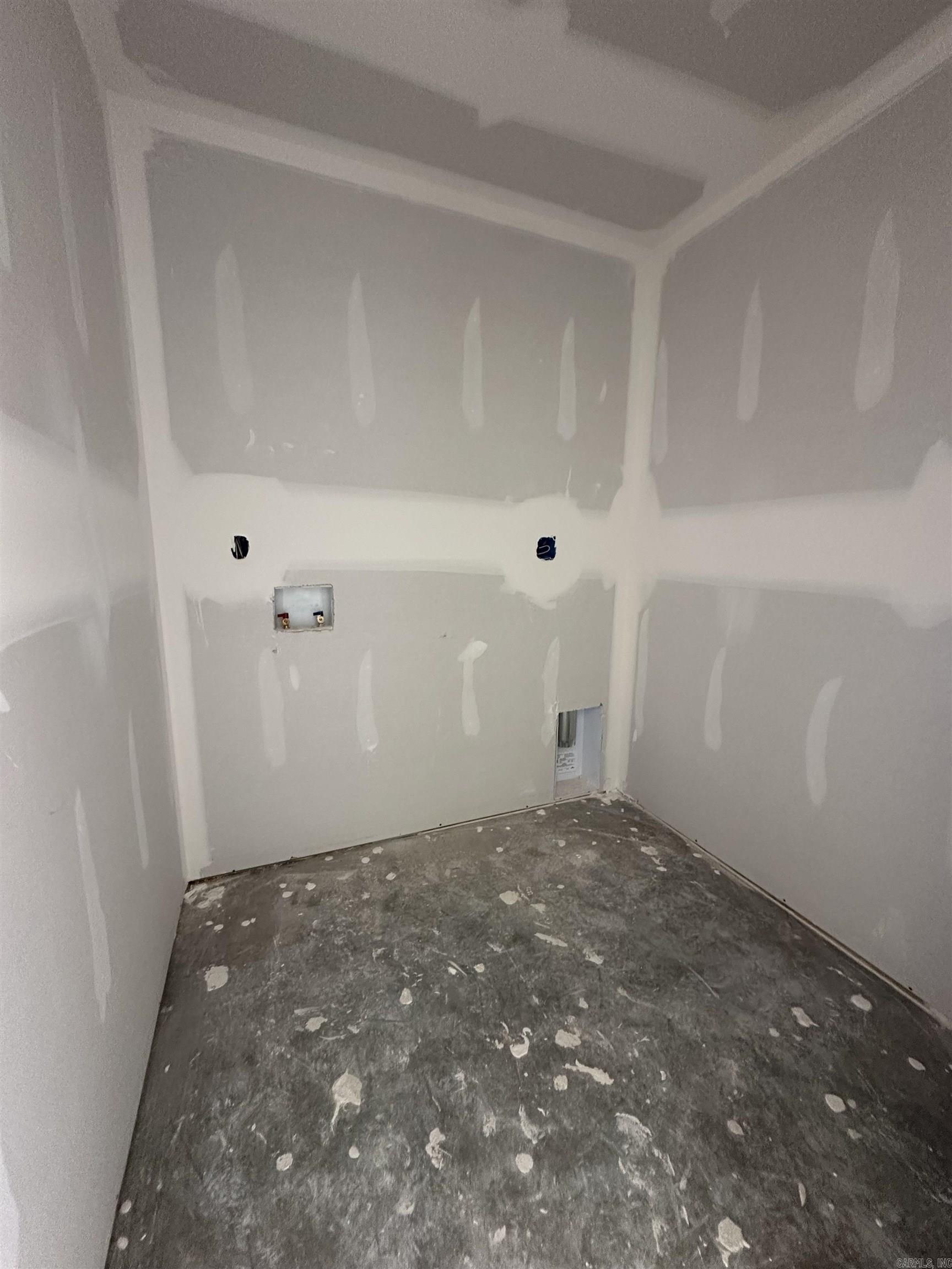 1409 Manor Court Property Photo 18