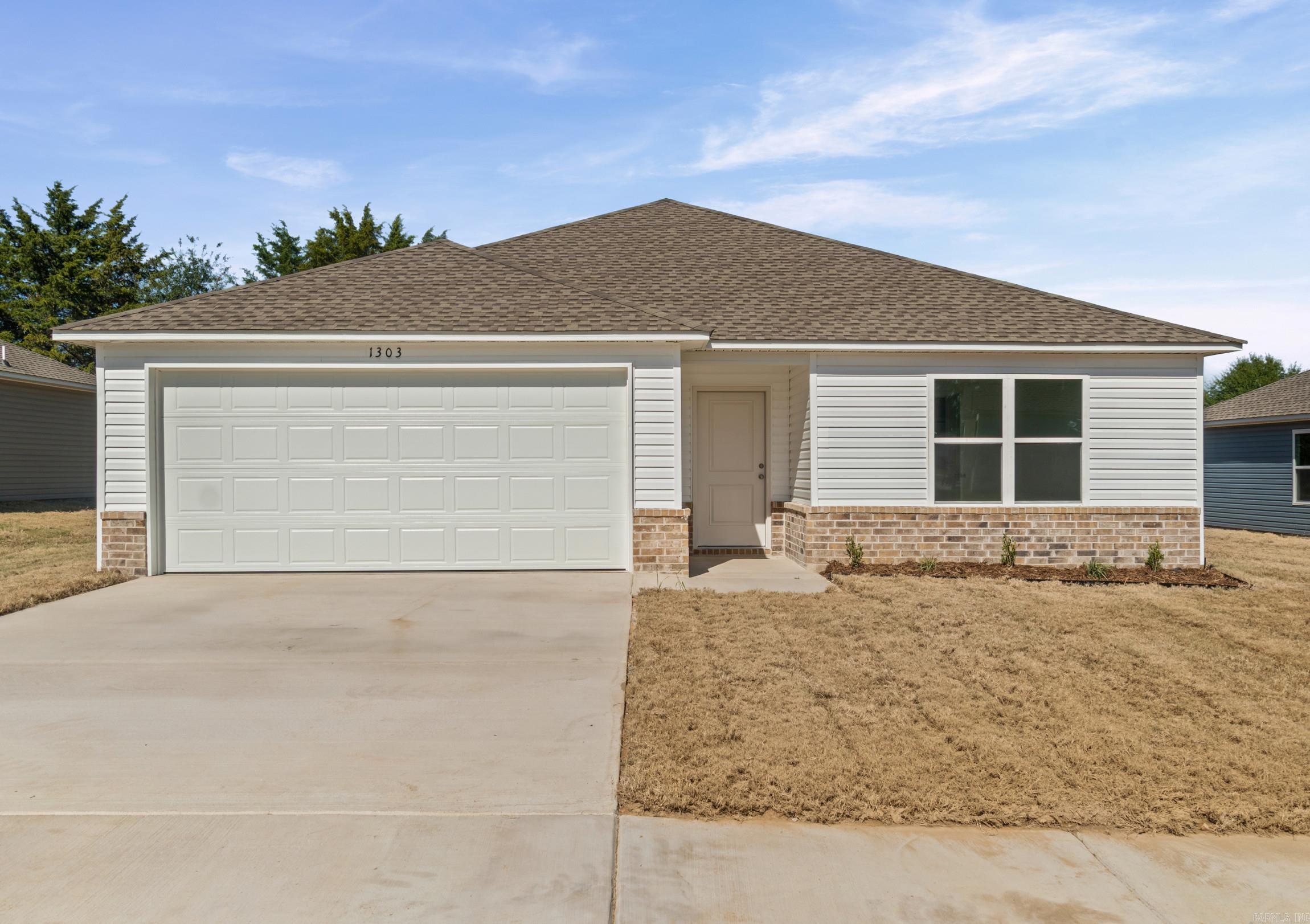 1303 Manor Oaks Boulevard Property Photo 1