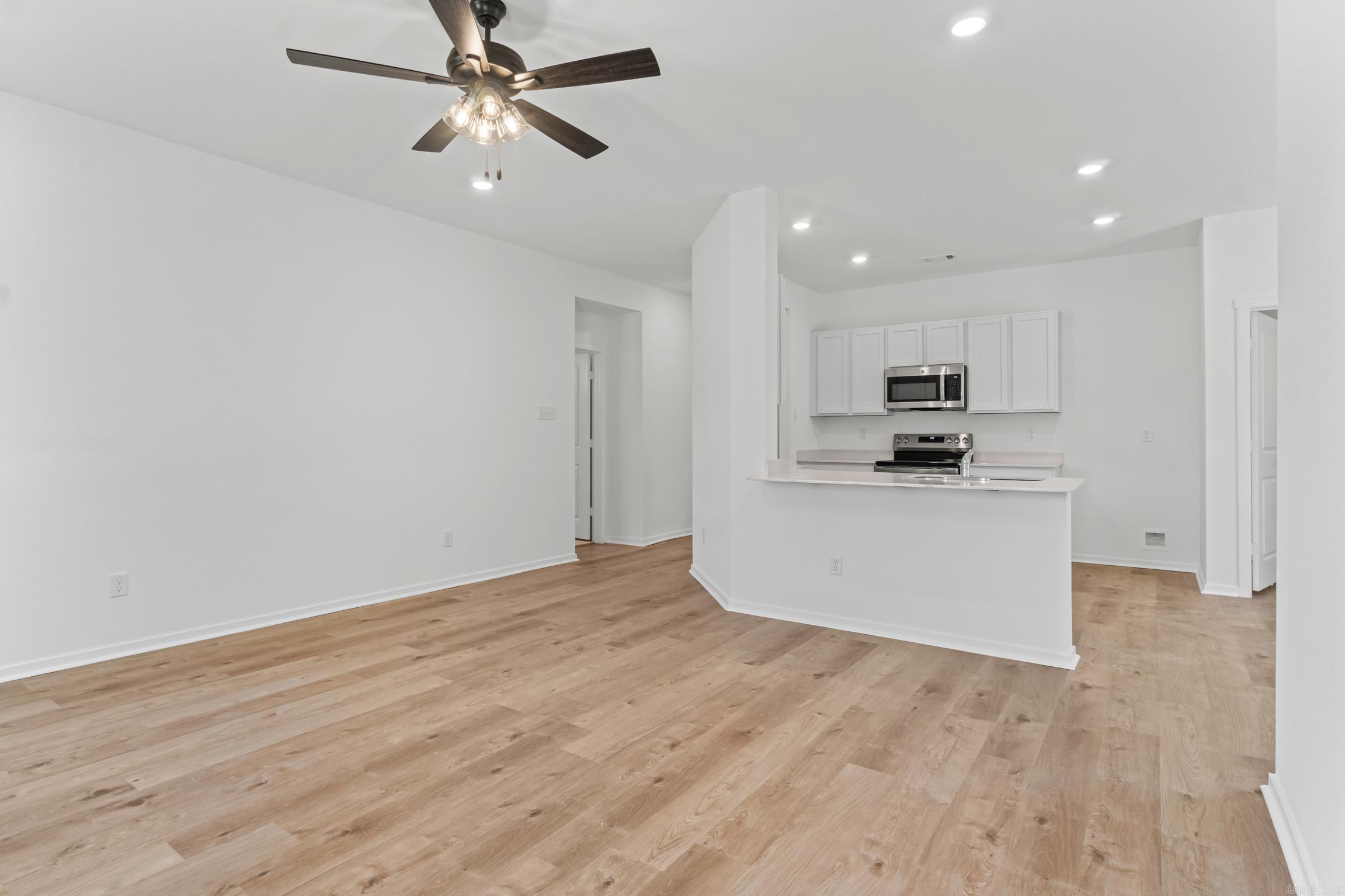 1303 Manor Oaks Boulevard Property Photo 9
