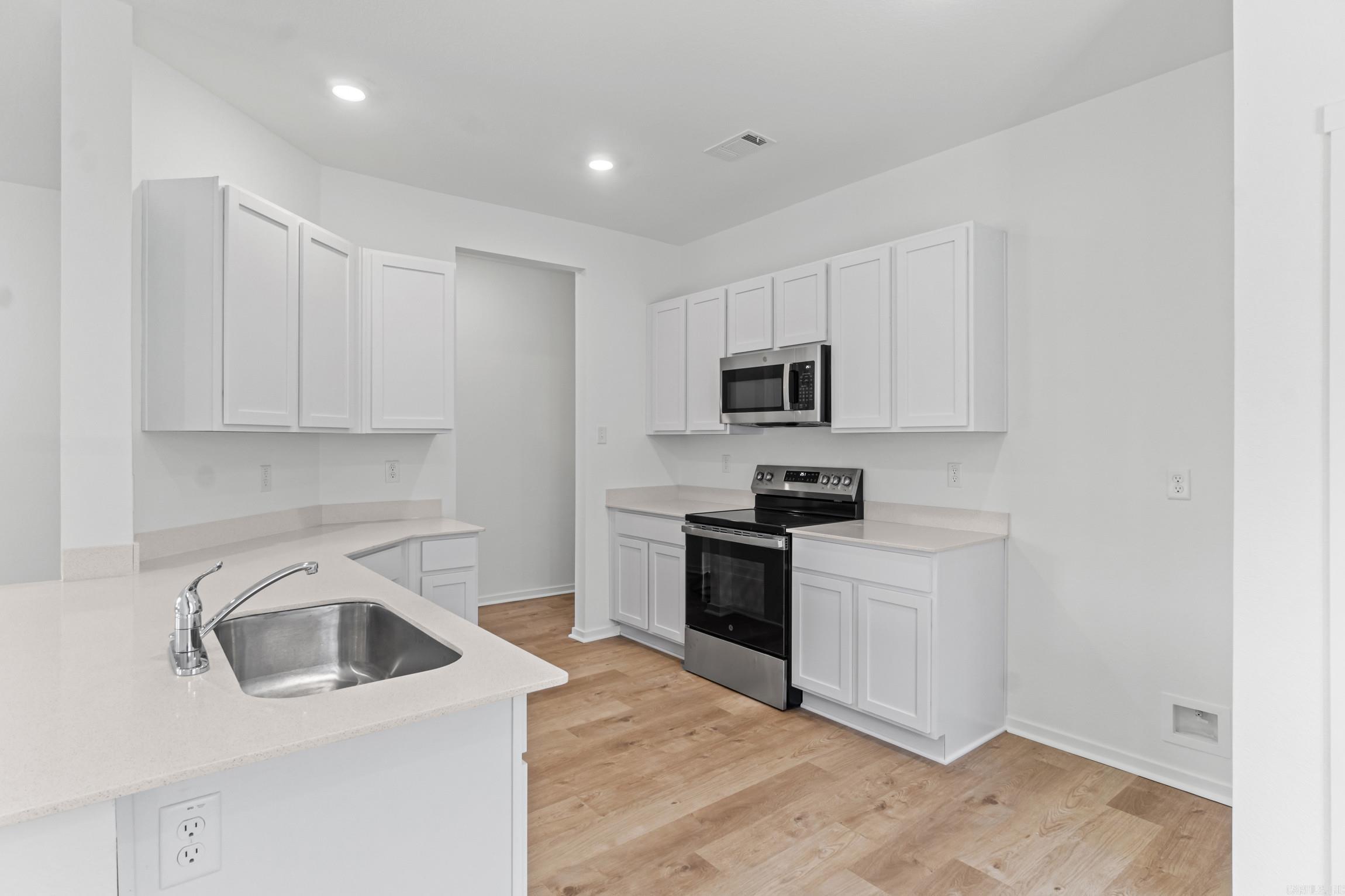 1303 Manor Oaks Boulevard Property Photo 13