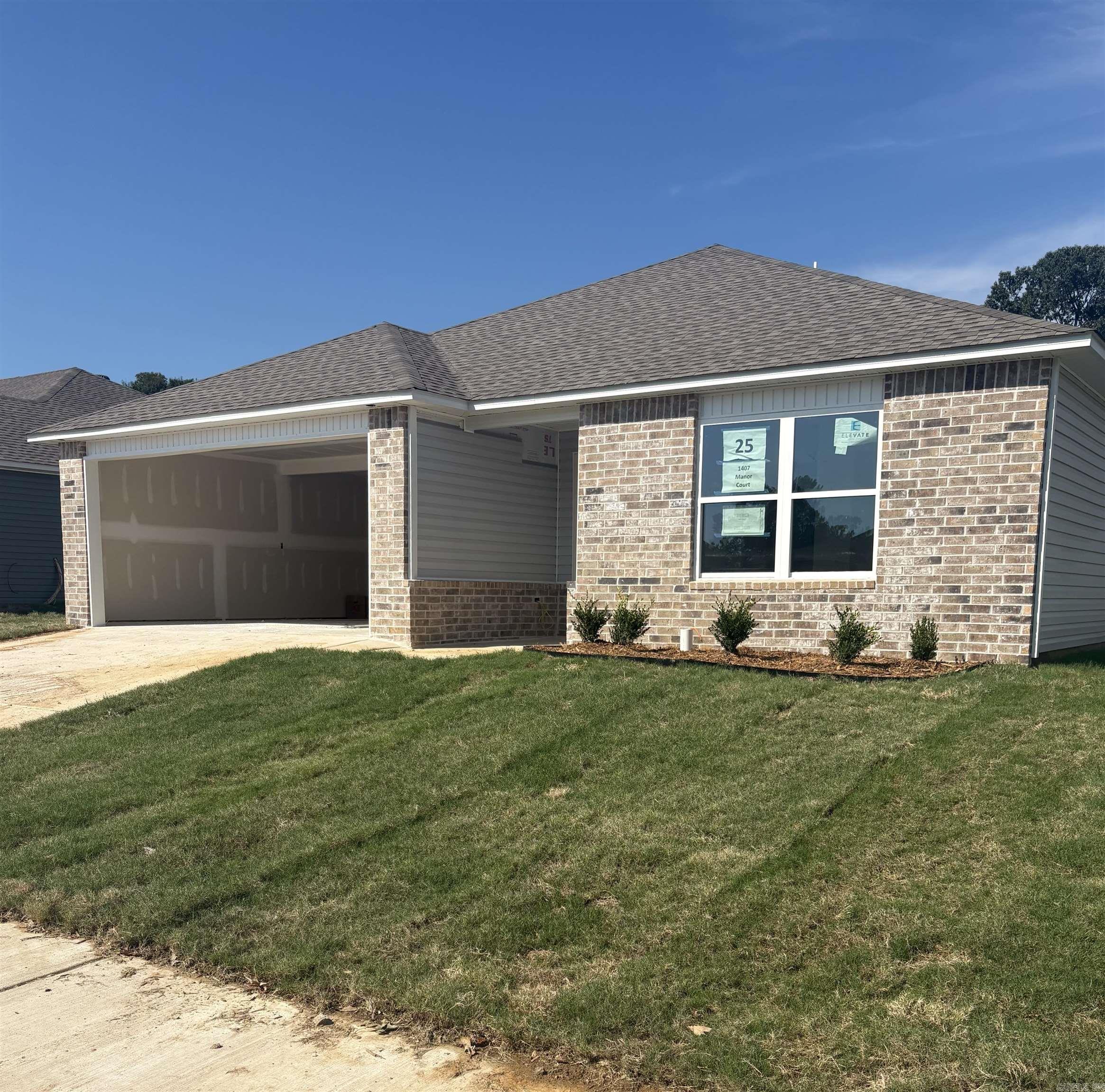 1407 Manor Court Property Photo 1