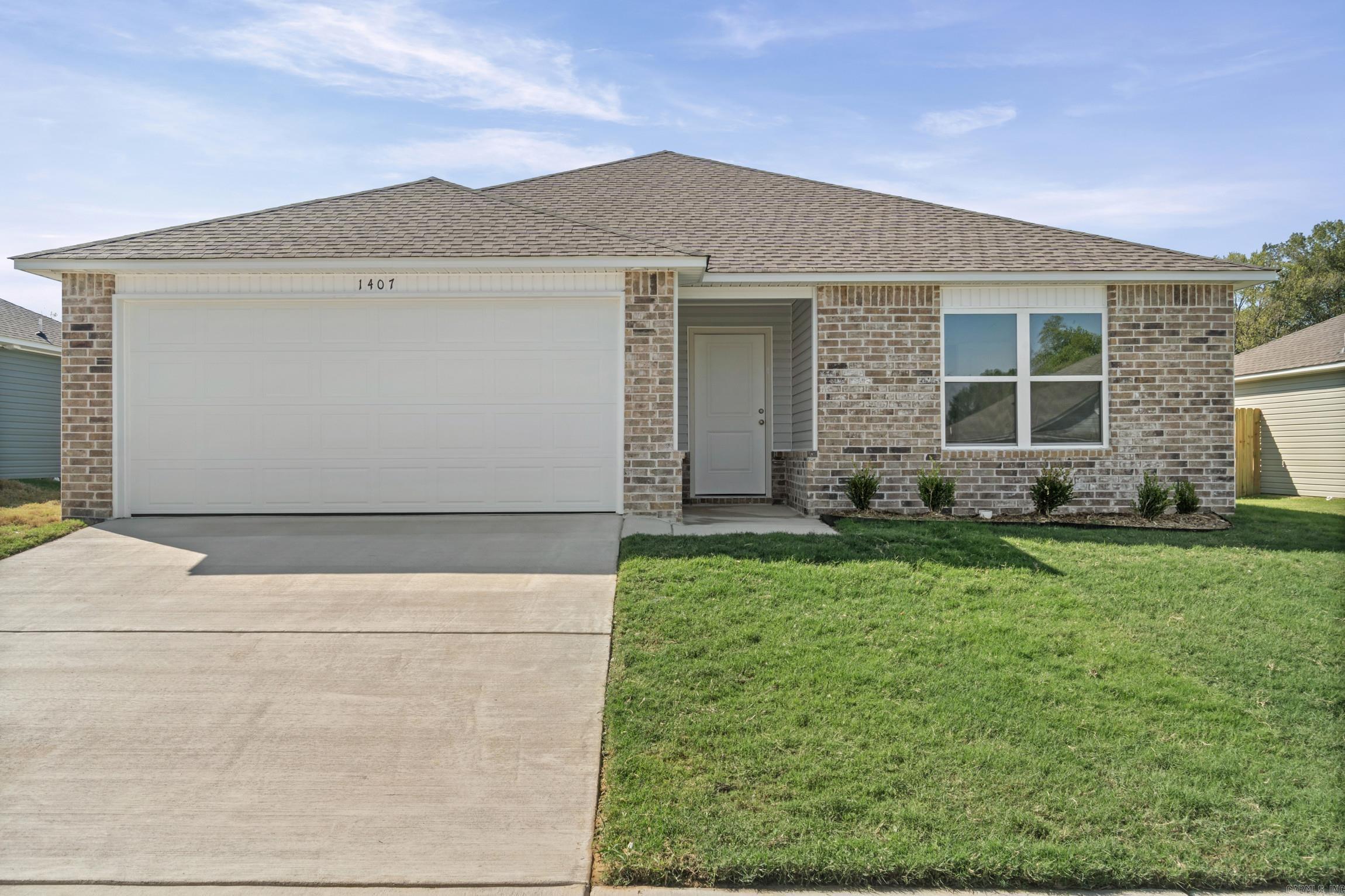 1407 Manor Court Property Photo 1