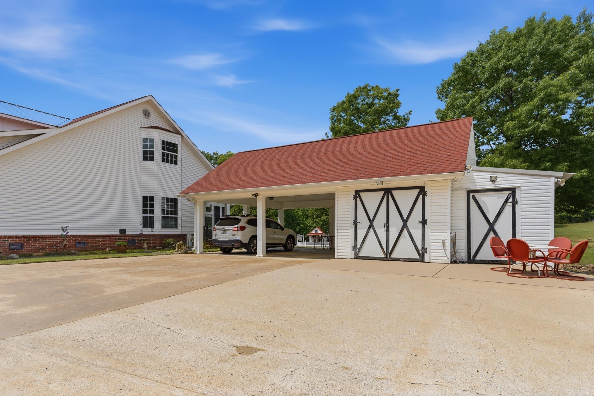 1810 Berry Mountain Trail Property Photo 4