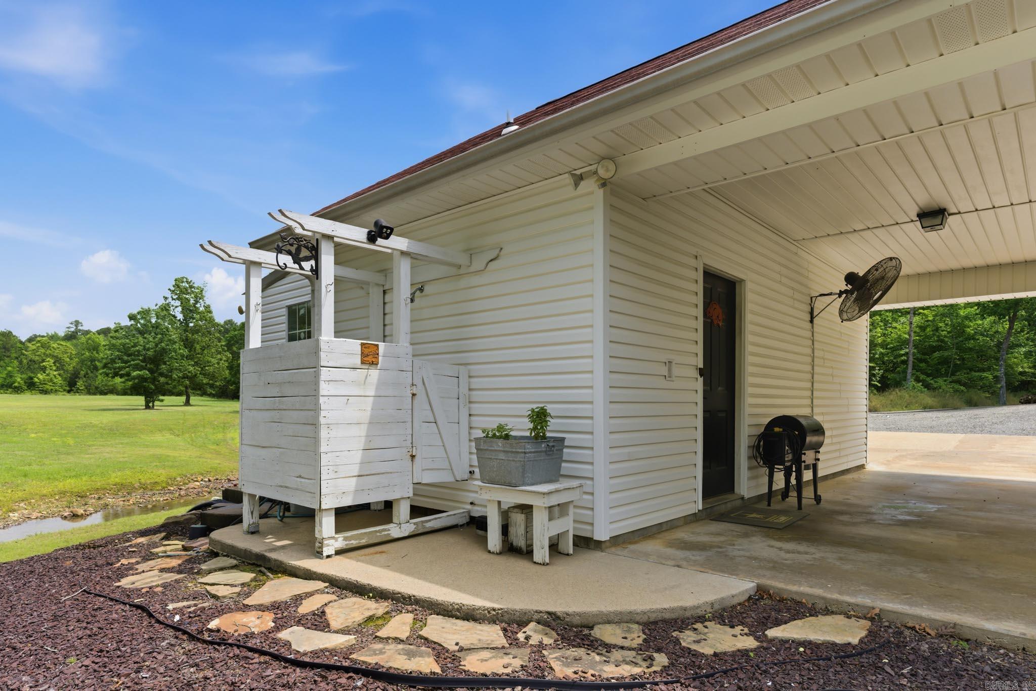 1810 Berry Mountain Trail Property Photo 11