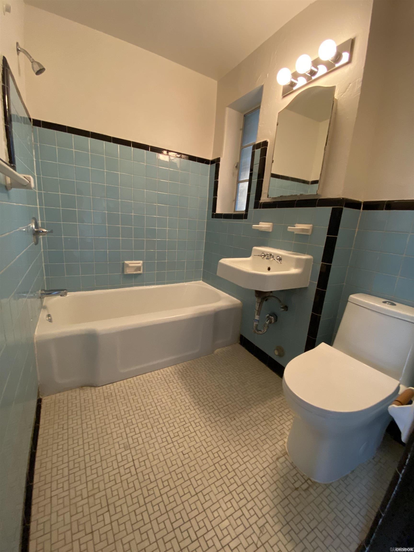 1007 Park Avenue Property Photo 16