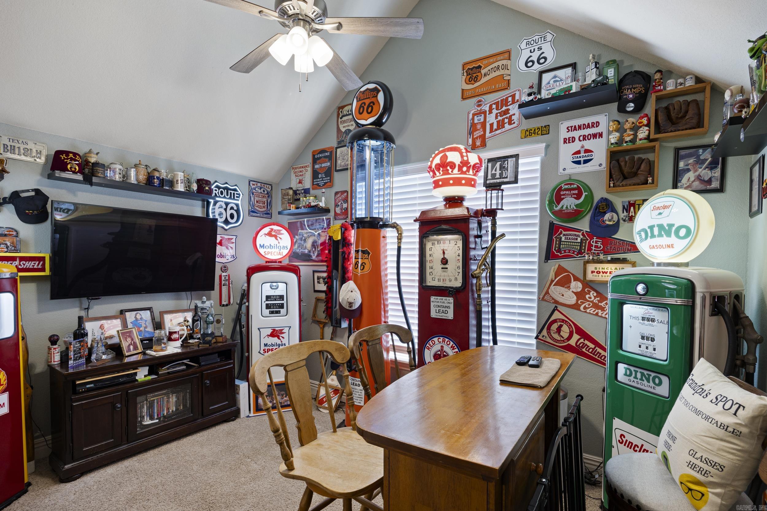 10092 Laura St Property Photo 22
