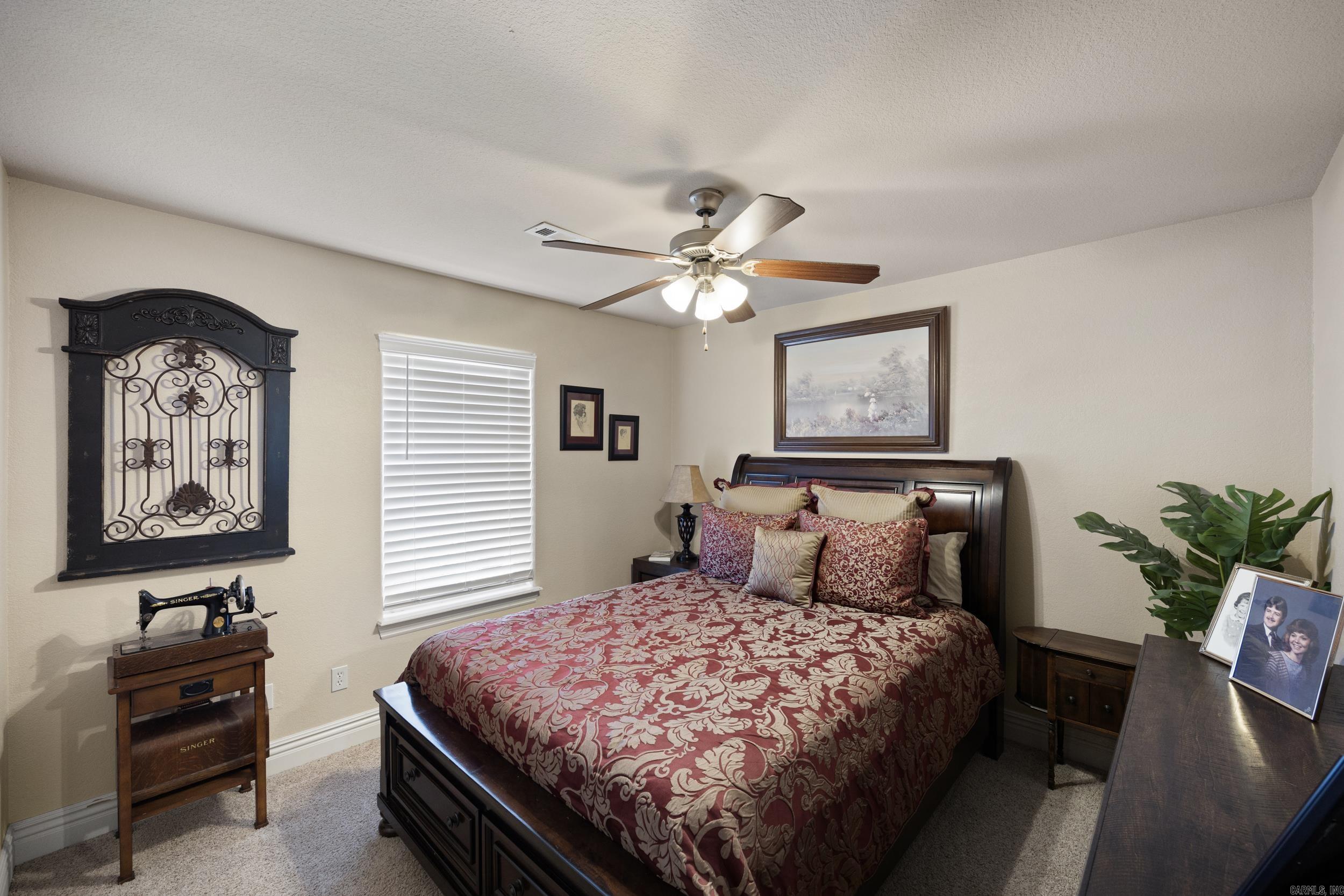 10092 Laura St Property Photo 27