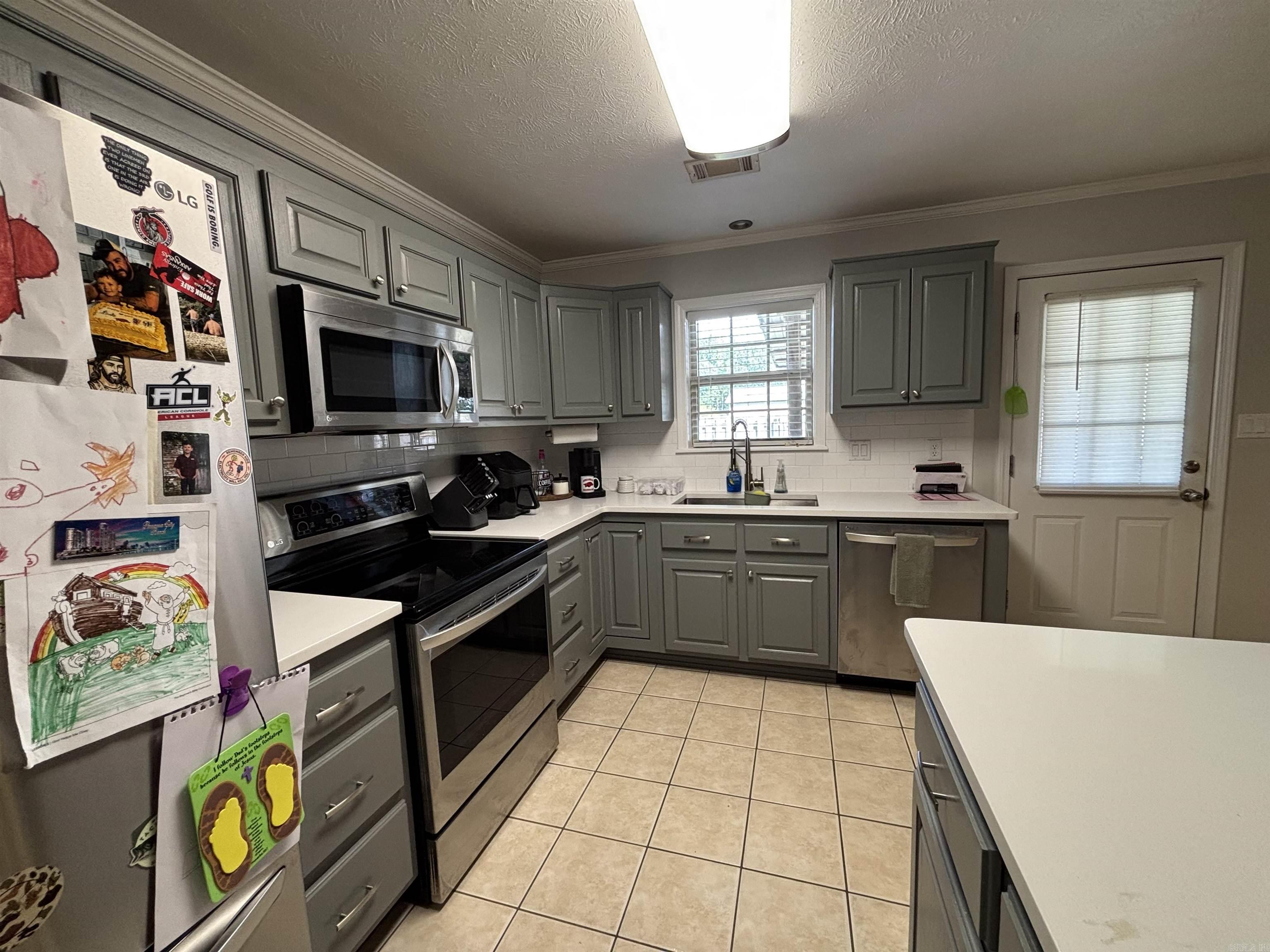 101 Anthony Drive Property Photo 3