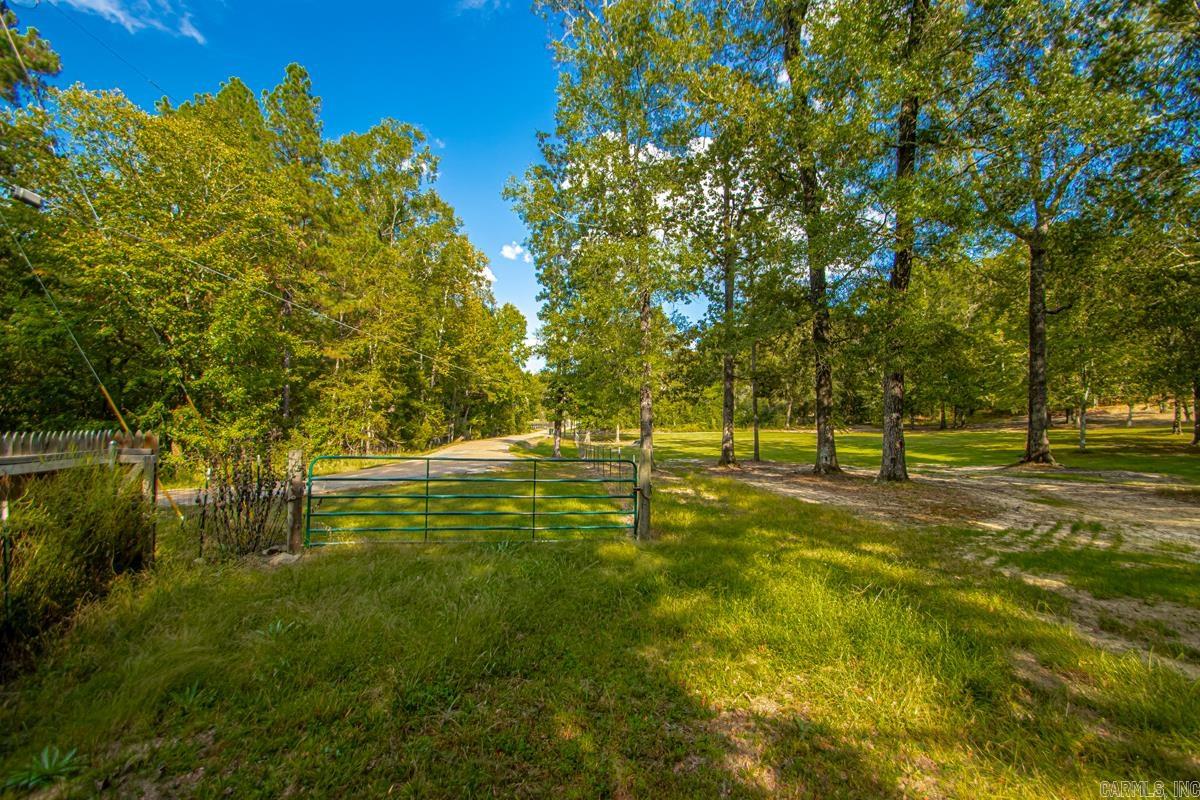 435 Coachlight Road Property Photo 8