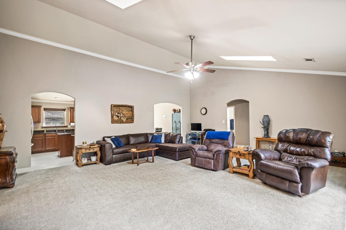 435 Coachlight Road Property Photo 14