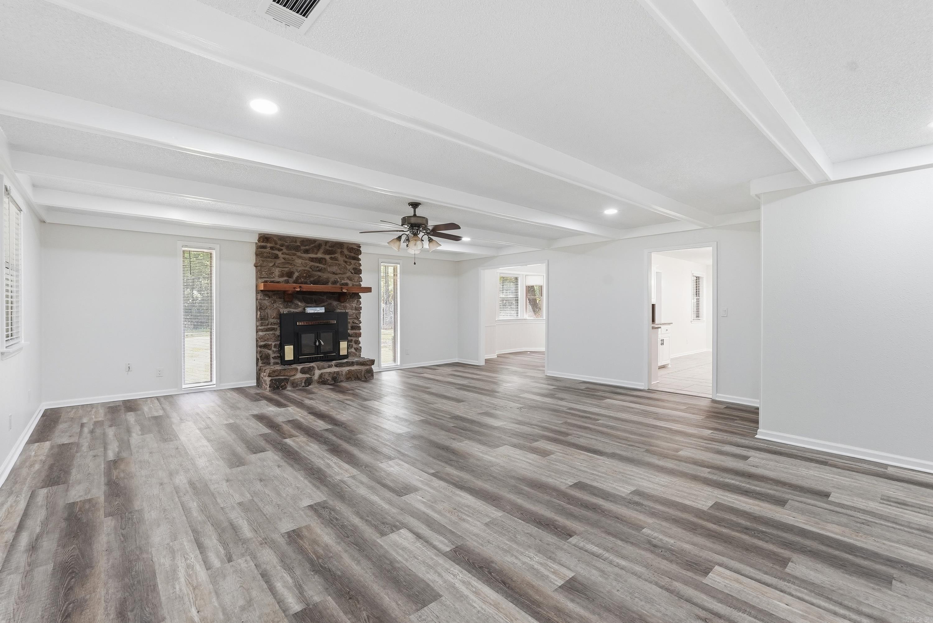 3202 Highway 290 Property Photo 10