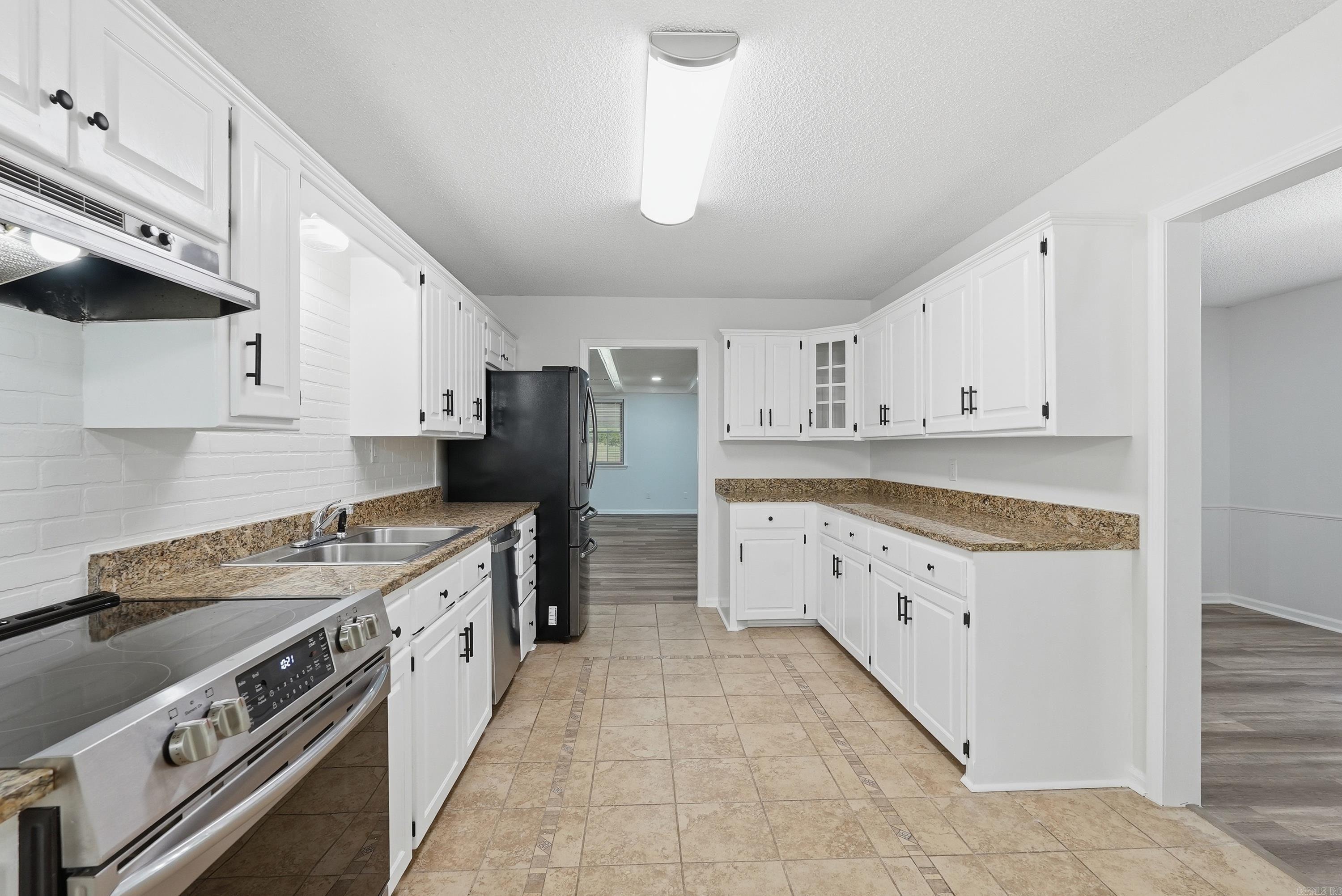 3202 Highway 290 Property Photo 16