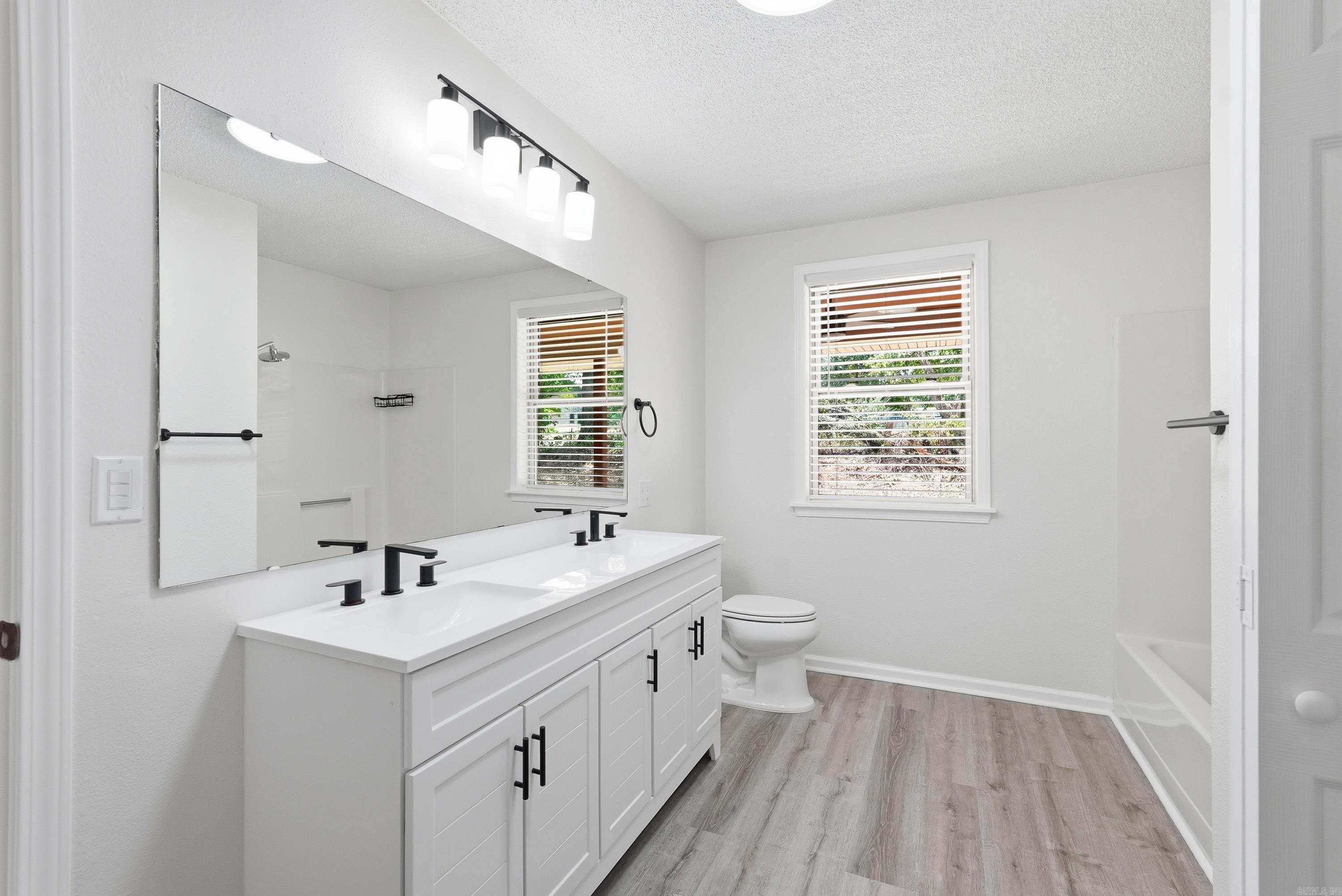 3202 Highway 290 Property Photo 23