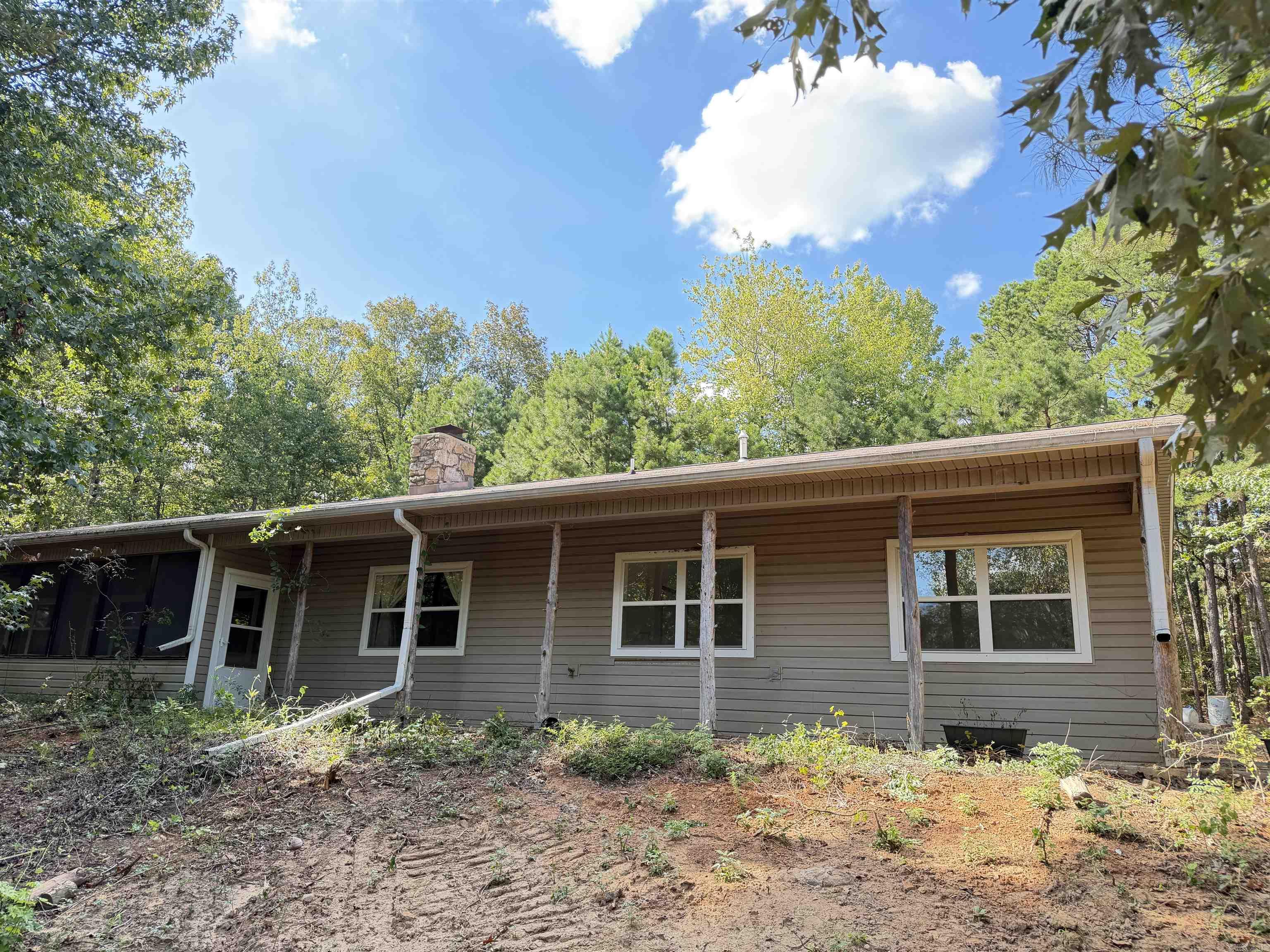 1418 Grassy Hollow Road Property Photo 1