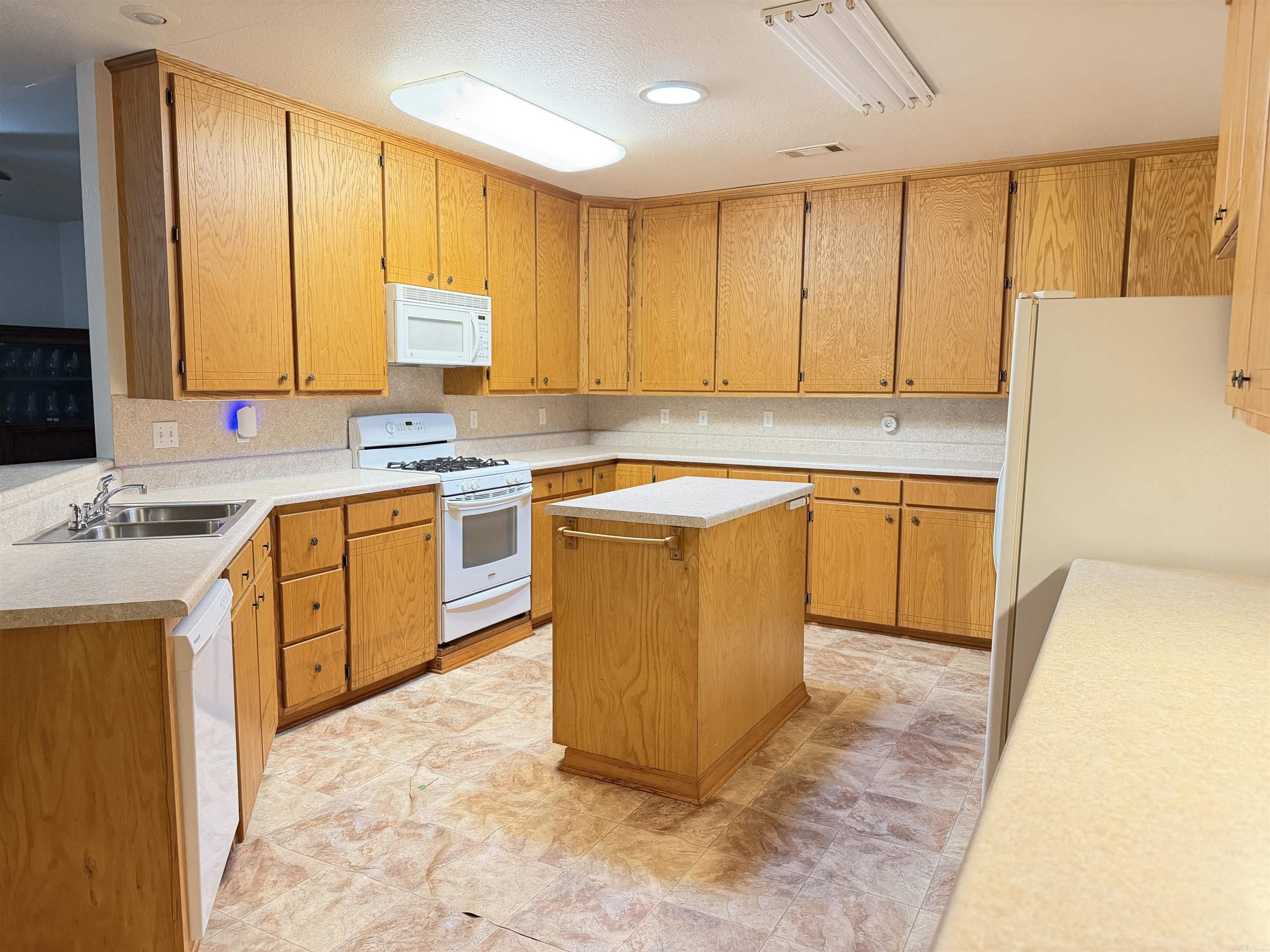 1418 Grassy Hollow Road Property Photo 7
